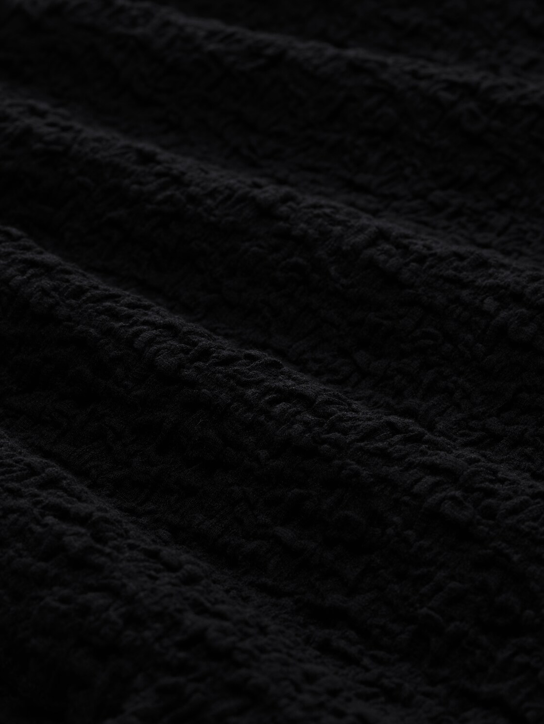 Cropped Crinkle Bluse - deep black - Material-Ansicht