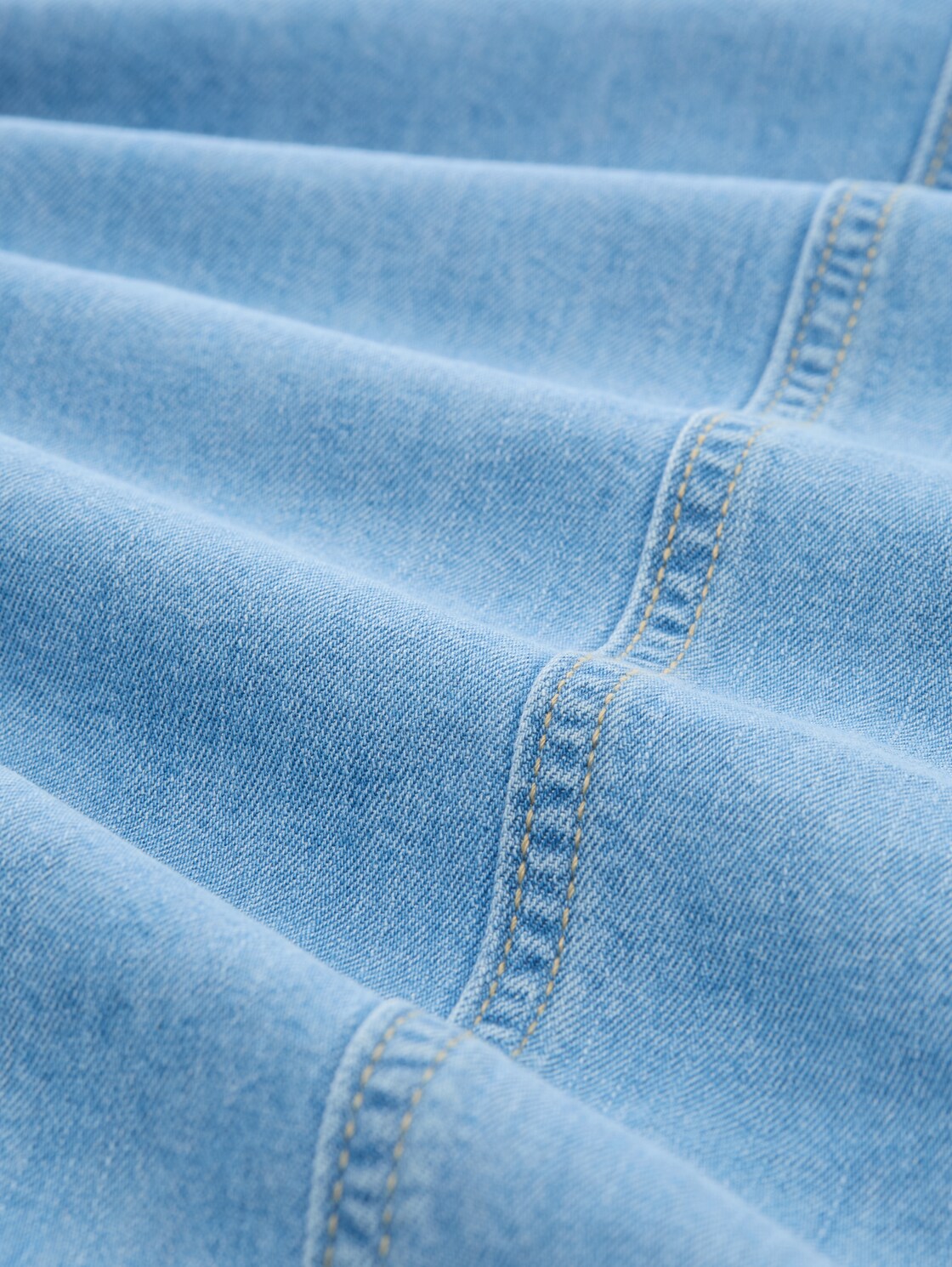 Mini-Jeanskleid mit Eingriffstaschen - Used Bleached Blue Denim - Material-Ansicht