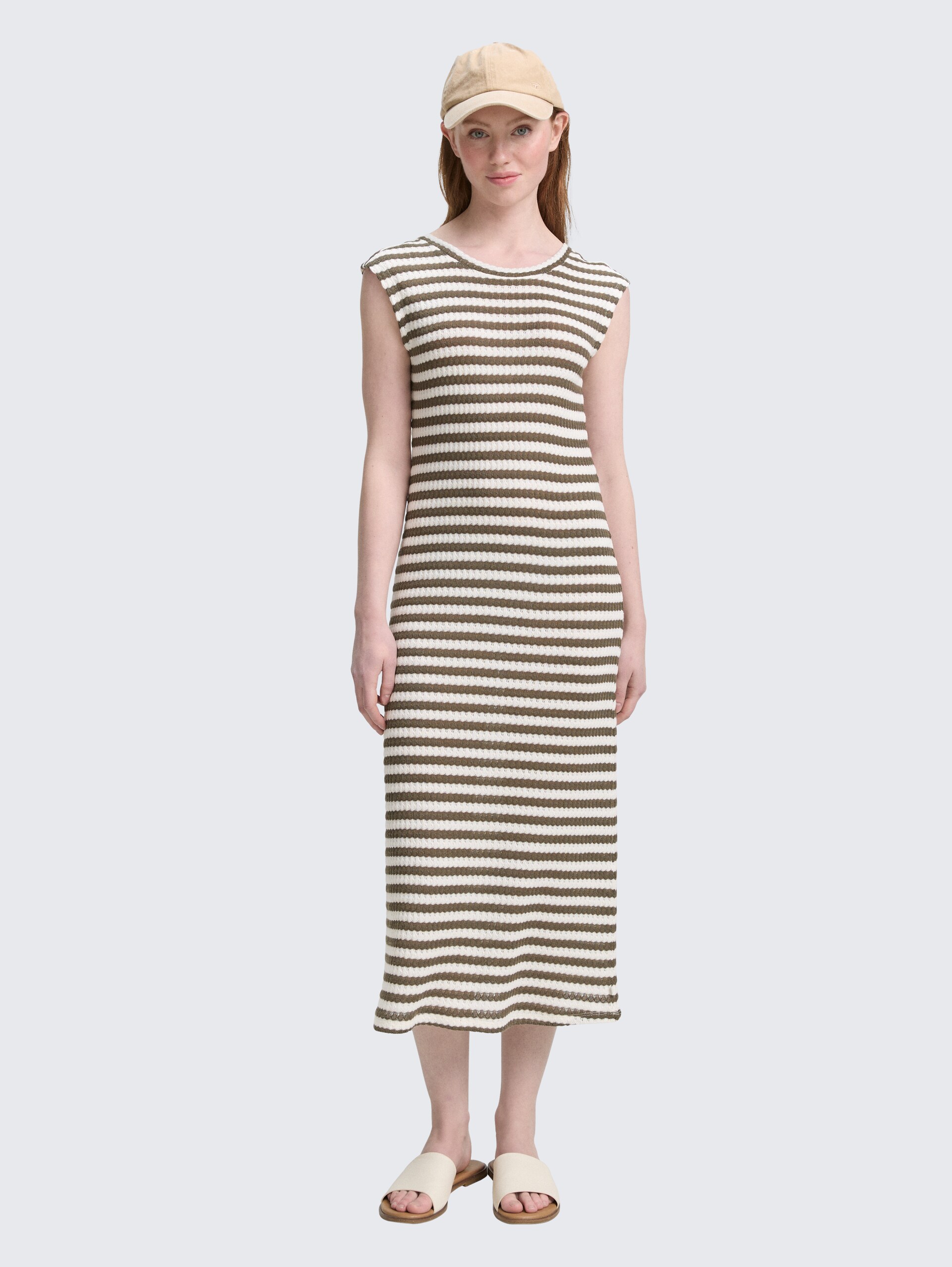Midi-Kleid mit Streifenmuster - olive white stripe - Model-Vorderansicht