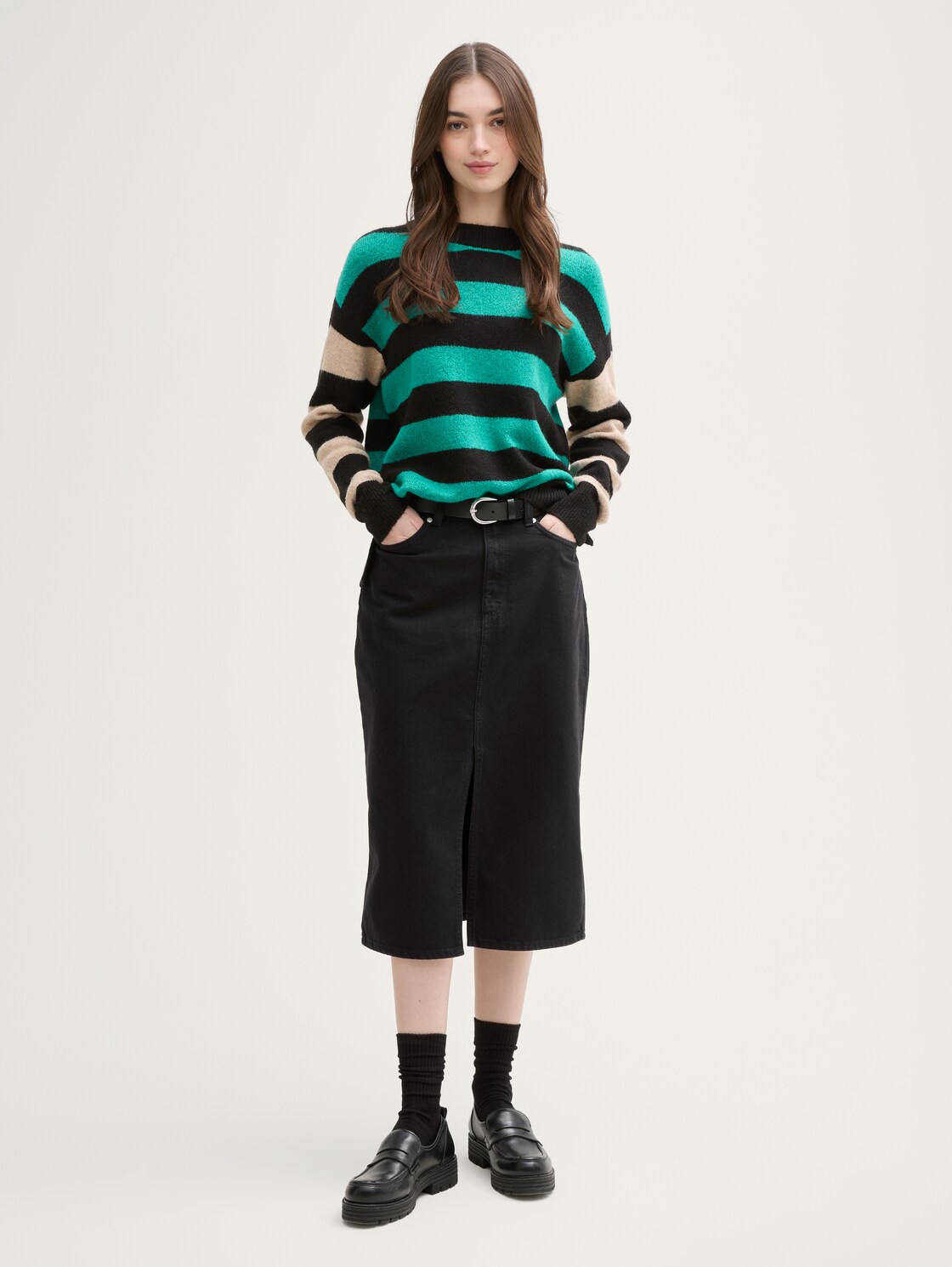 Midi-Jeansrock mit Schlitz - deep black - Model-Vorderansicht