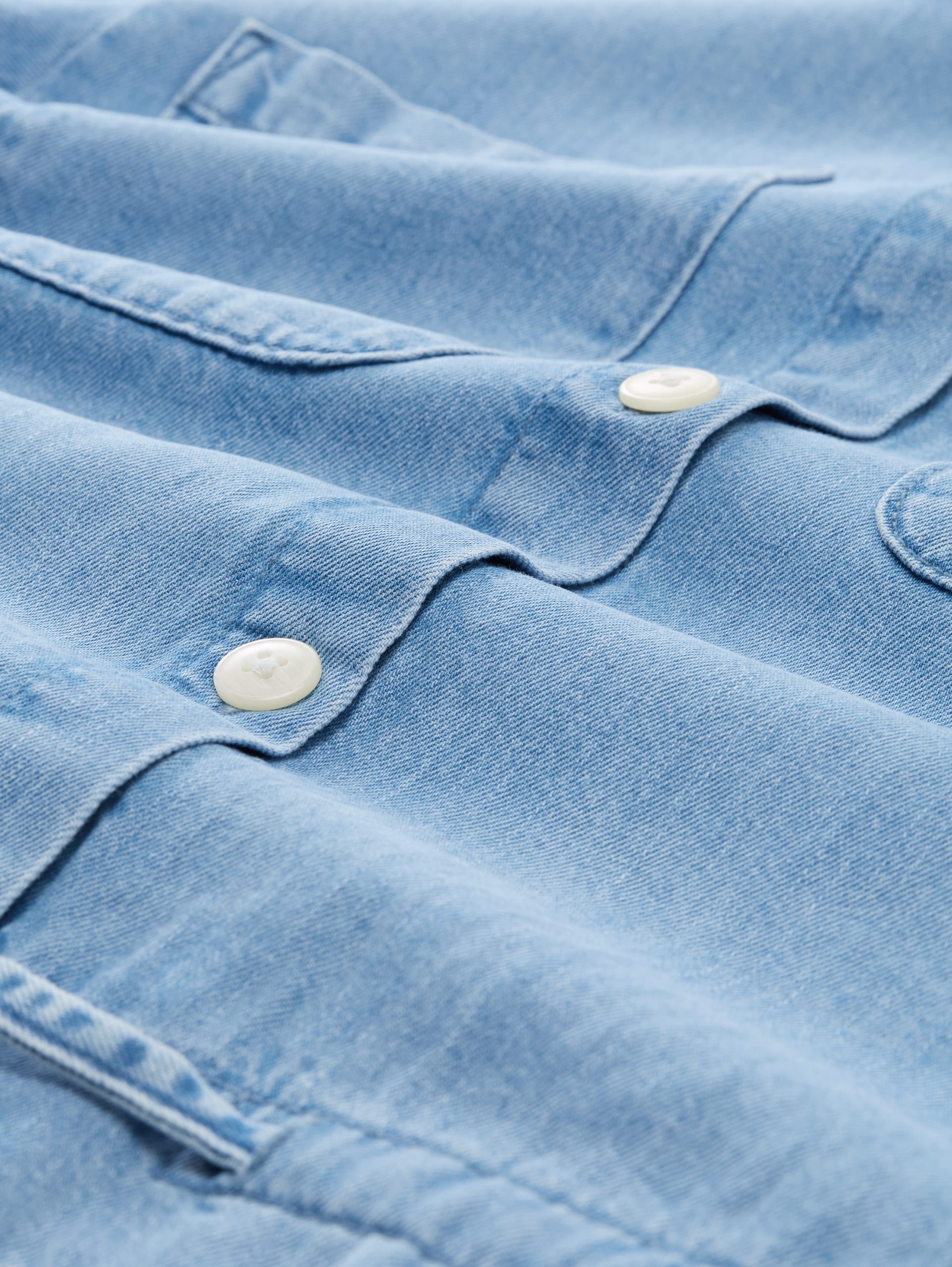Lichtgewicht spijkerjasje met trekkoord - Used Bleached Blue Denim - Detailaanzicht product