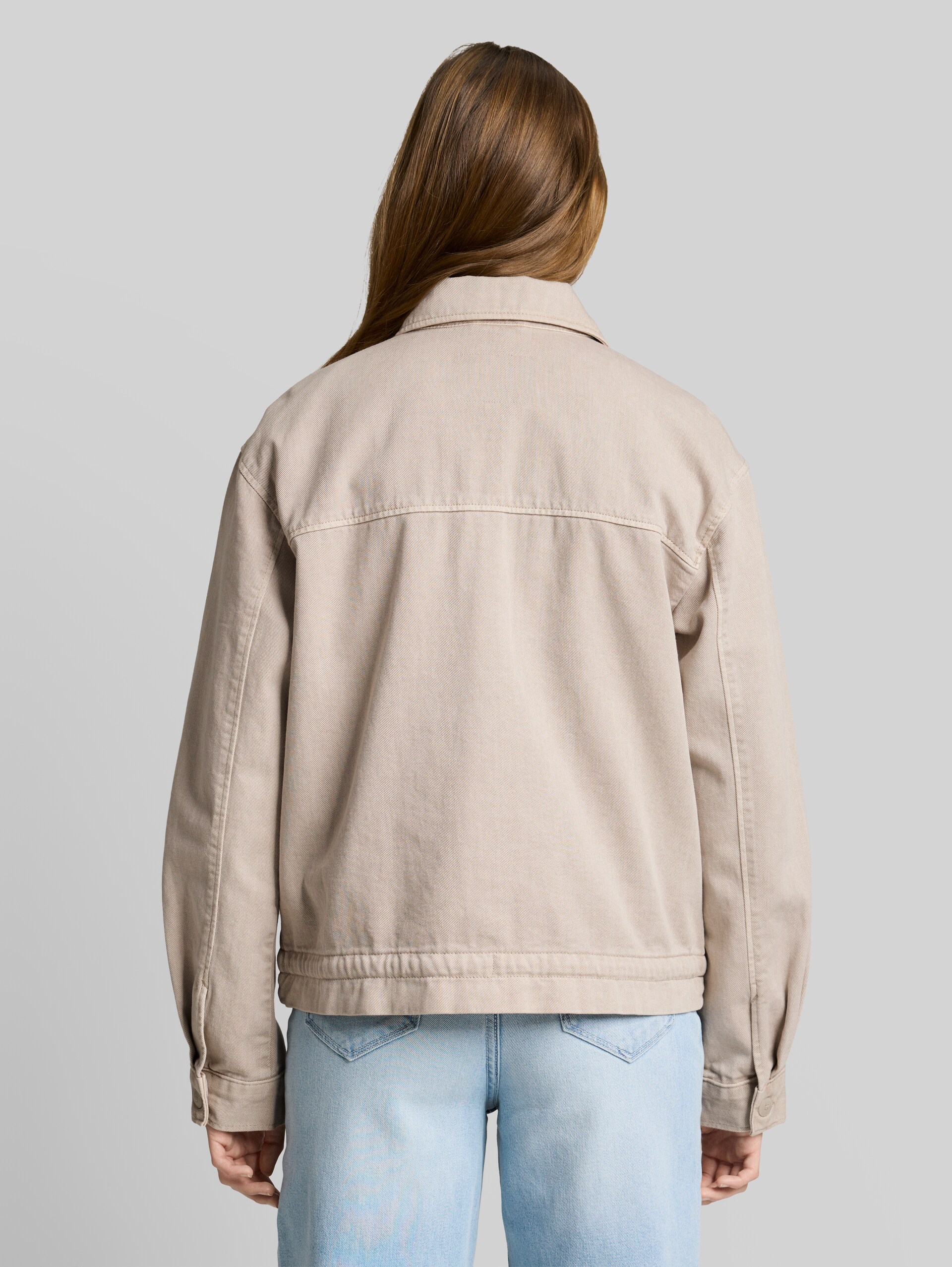 Lightweight denim jacket with drawstring - cloud grey - Model-back view