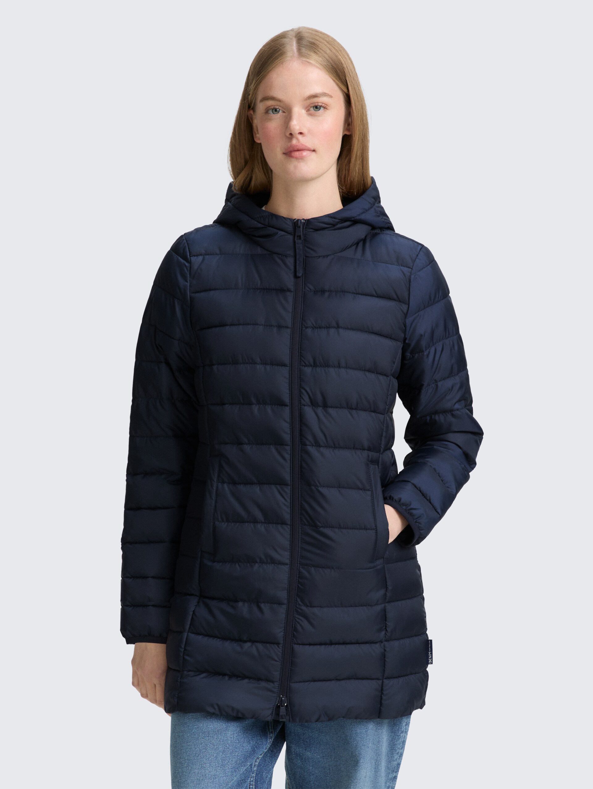 Lightweight Steppmantel mit Kapuze - sky captain blue - Model-Vorderansicht