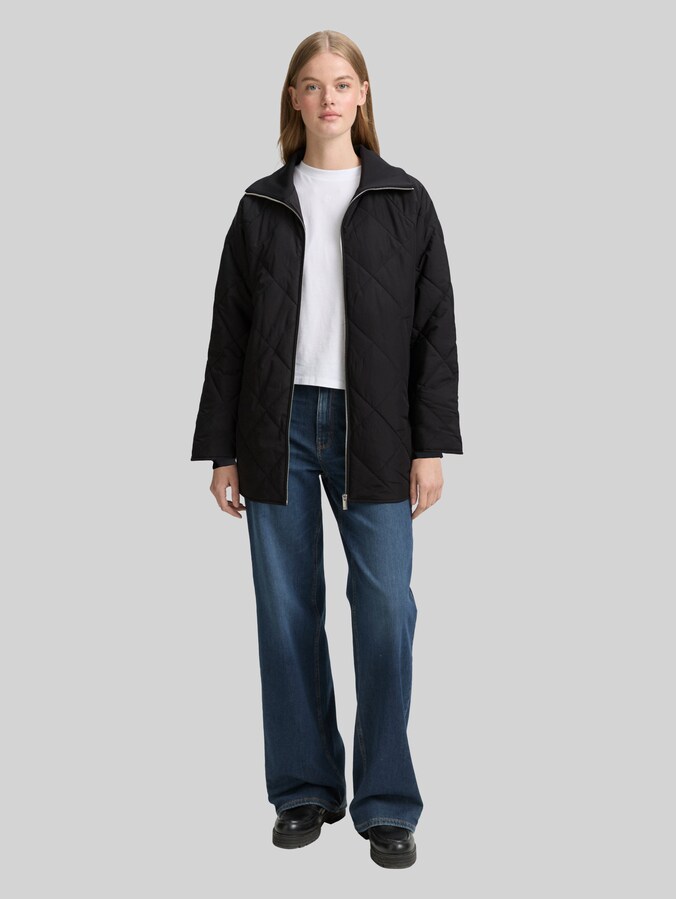 Gewatteerde jas met losse pasvorm door Denim Female, deep black