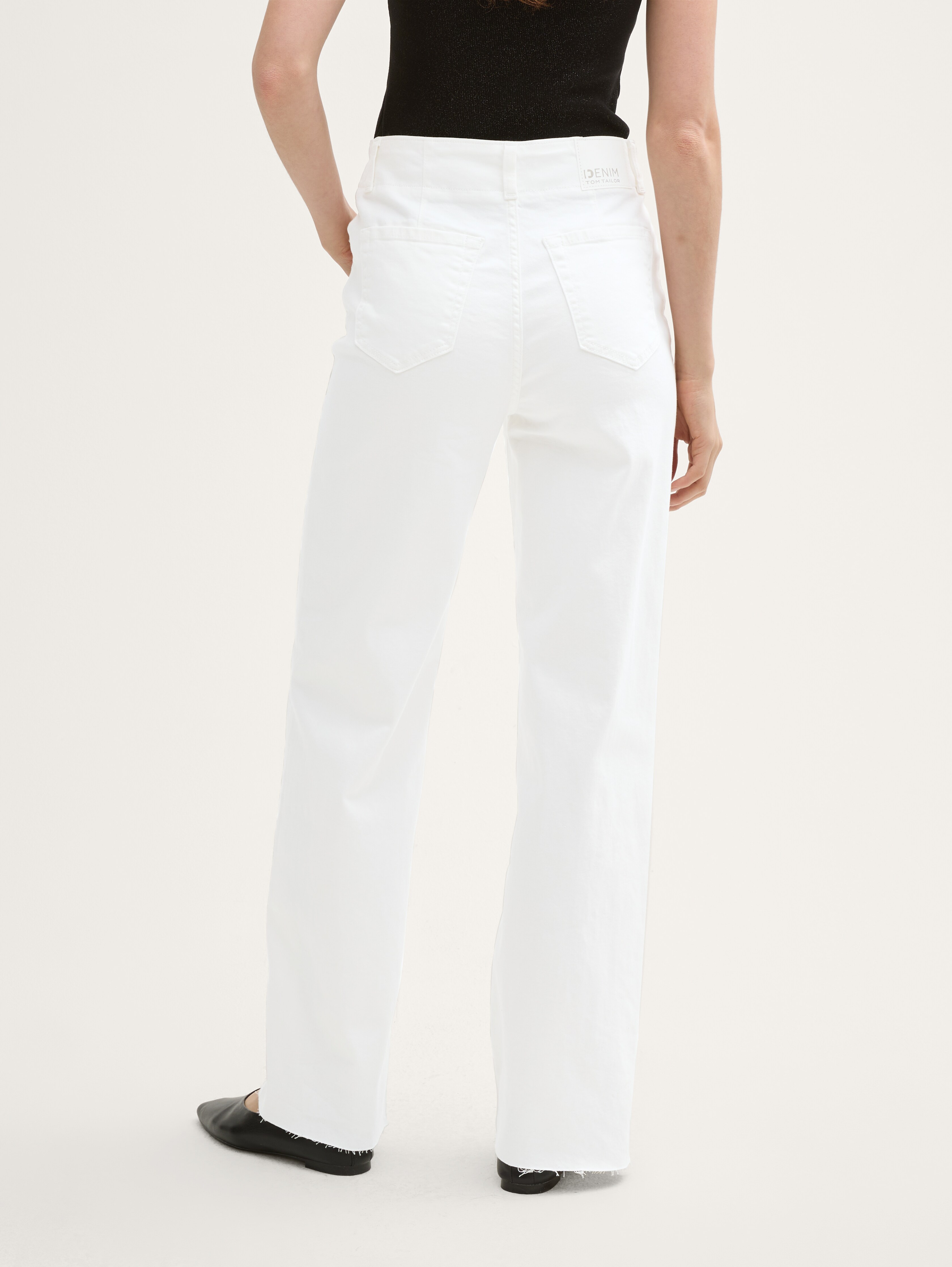ハンドバッグ   JEANS Woman Handbag White LV04K3111G GN9 Damska crossbody trójkomorowa ze skóry groszkowej biała