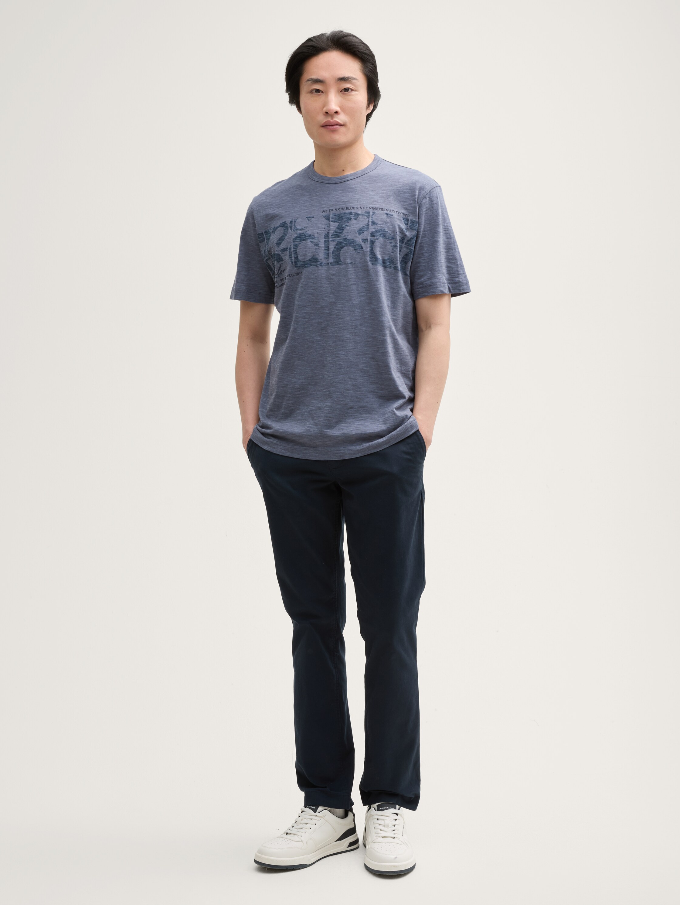T-Shirt mit Print - 1