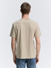 T-shirt avec logo imprimé - Cashew Beige - Découpe Vue arrière du modèle
