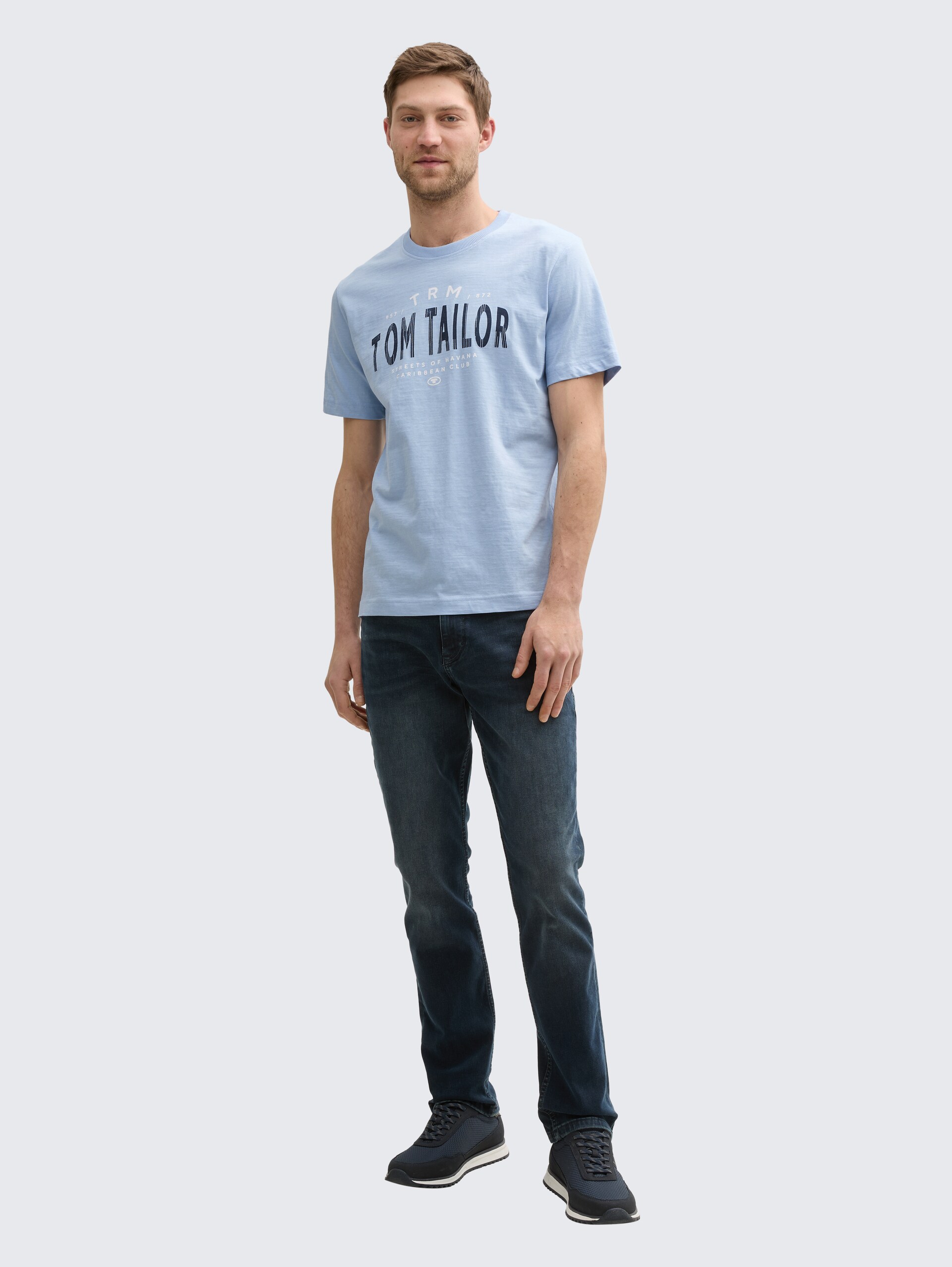 T-Shirt mit Logo-Print - light powder blue - Model-Vorderansicht