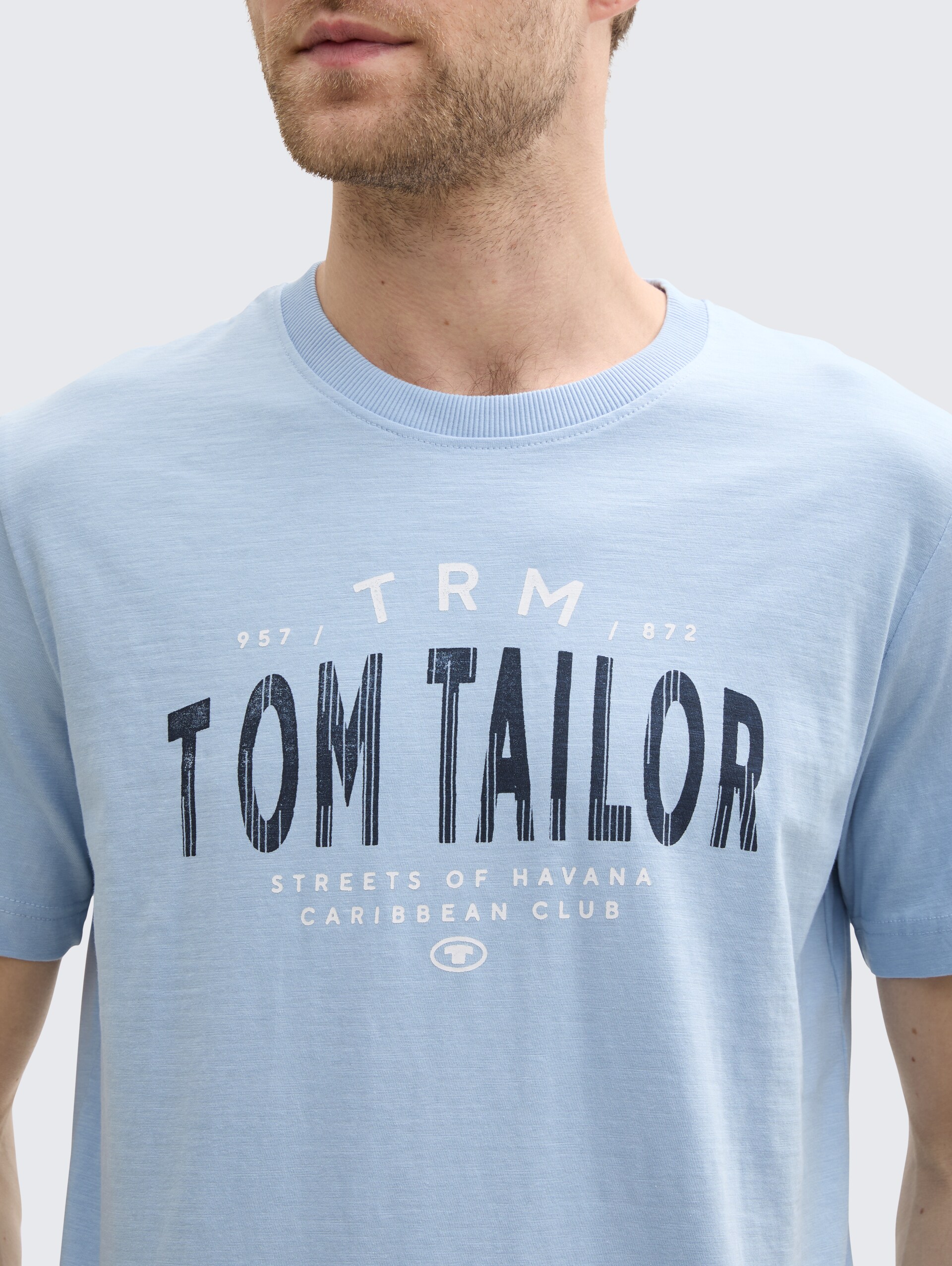T-Shirt mit Logo-Print - light powder blue - Detail-Model-Ansicht