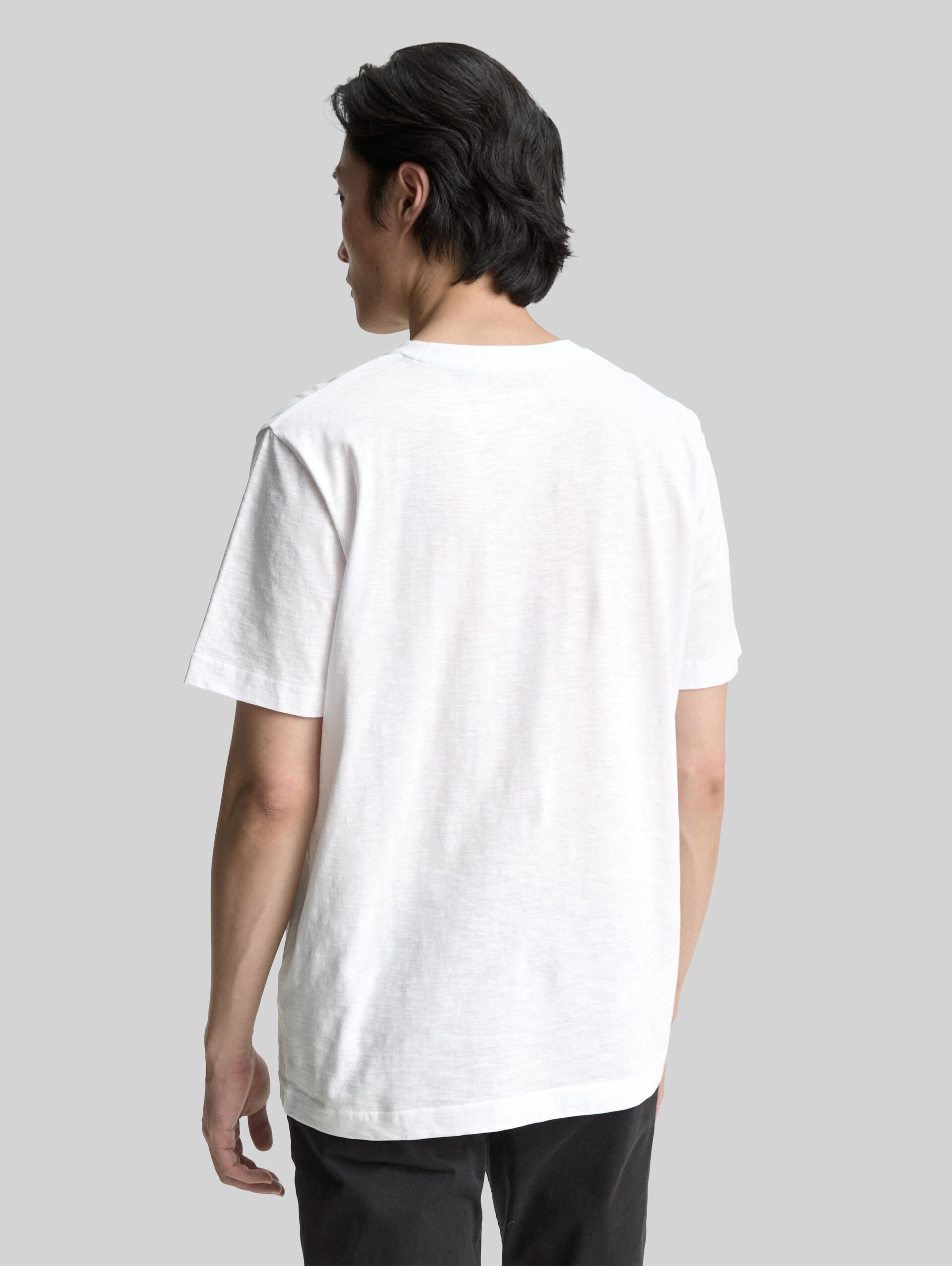 Basic T-shirt in a melange look - White - Neckline model-back view