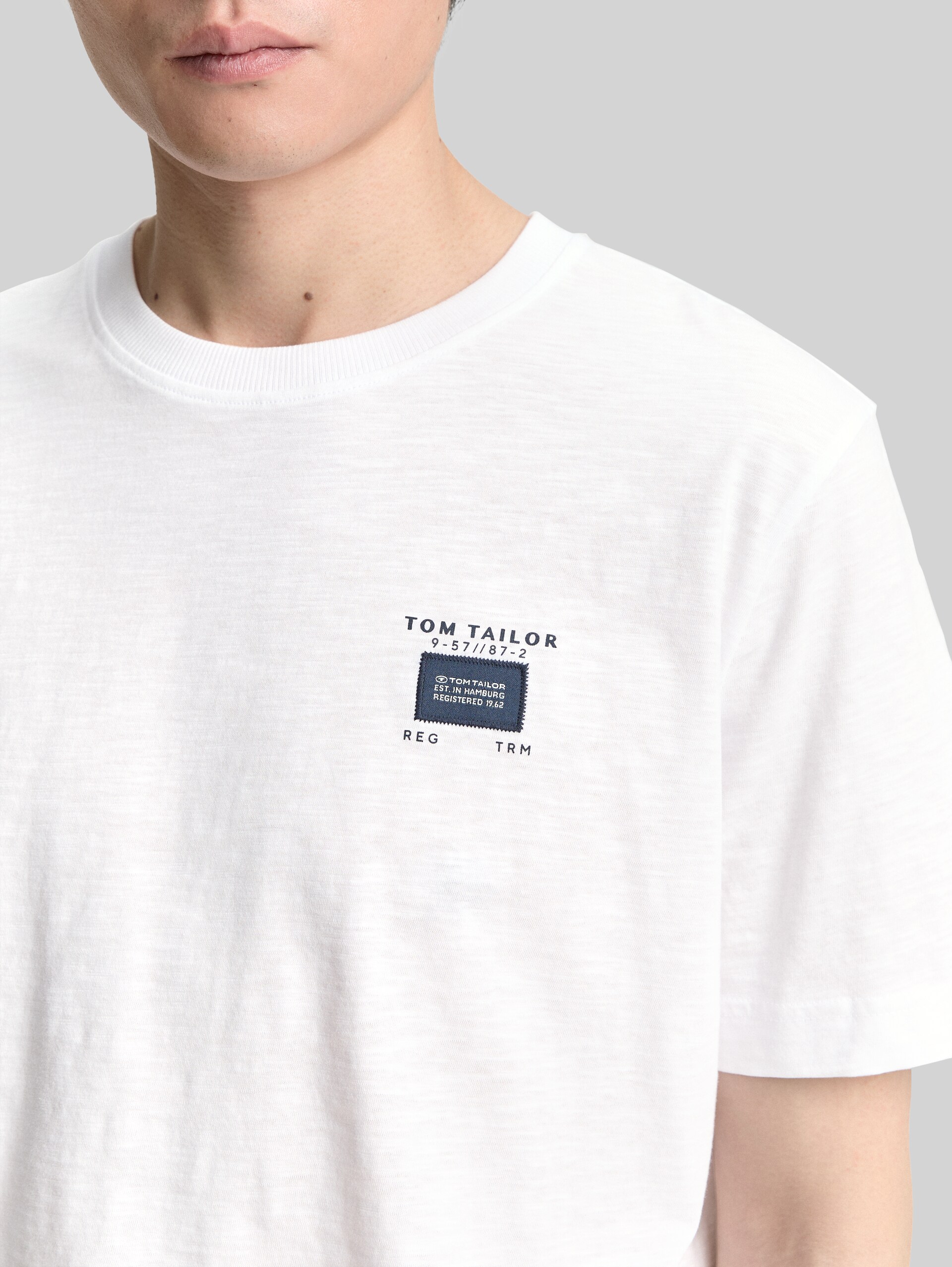 Basic T-shirt in a melange look - White - Detail model view