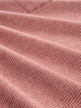 T-shirt avec poche sur la poitrine - velvet red fine stripe - Vue de la matière