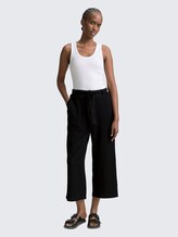 High Waist Culotte Hose mit Bindegürtel - deep black - Model-Vorderansicht