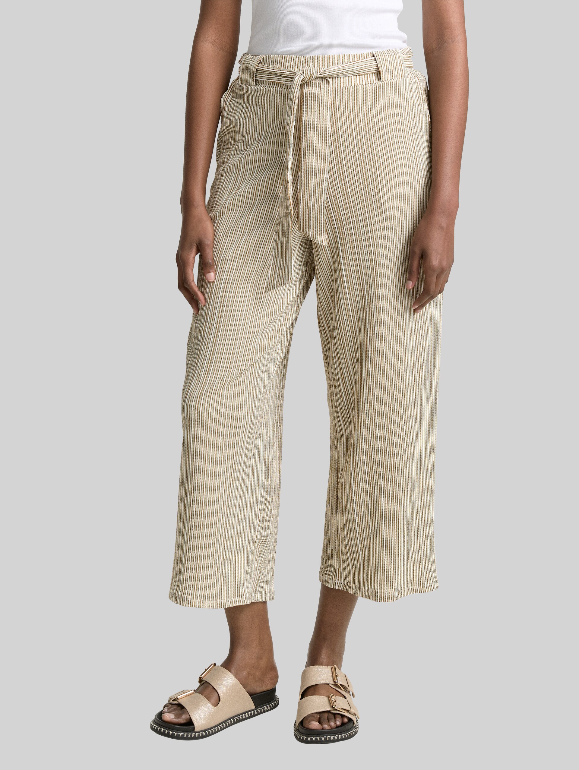 High waist culotte trousers with tie belt - vertical green white stripe - Neckline model front view