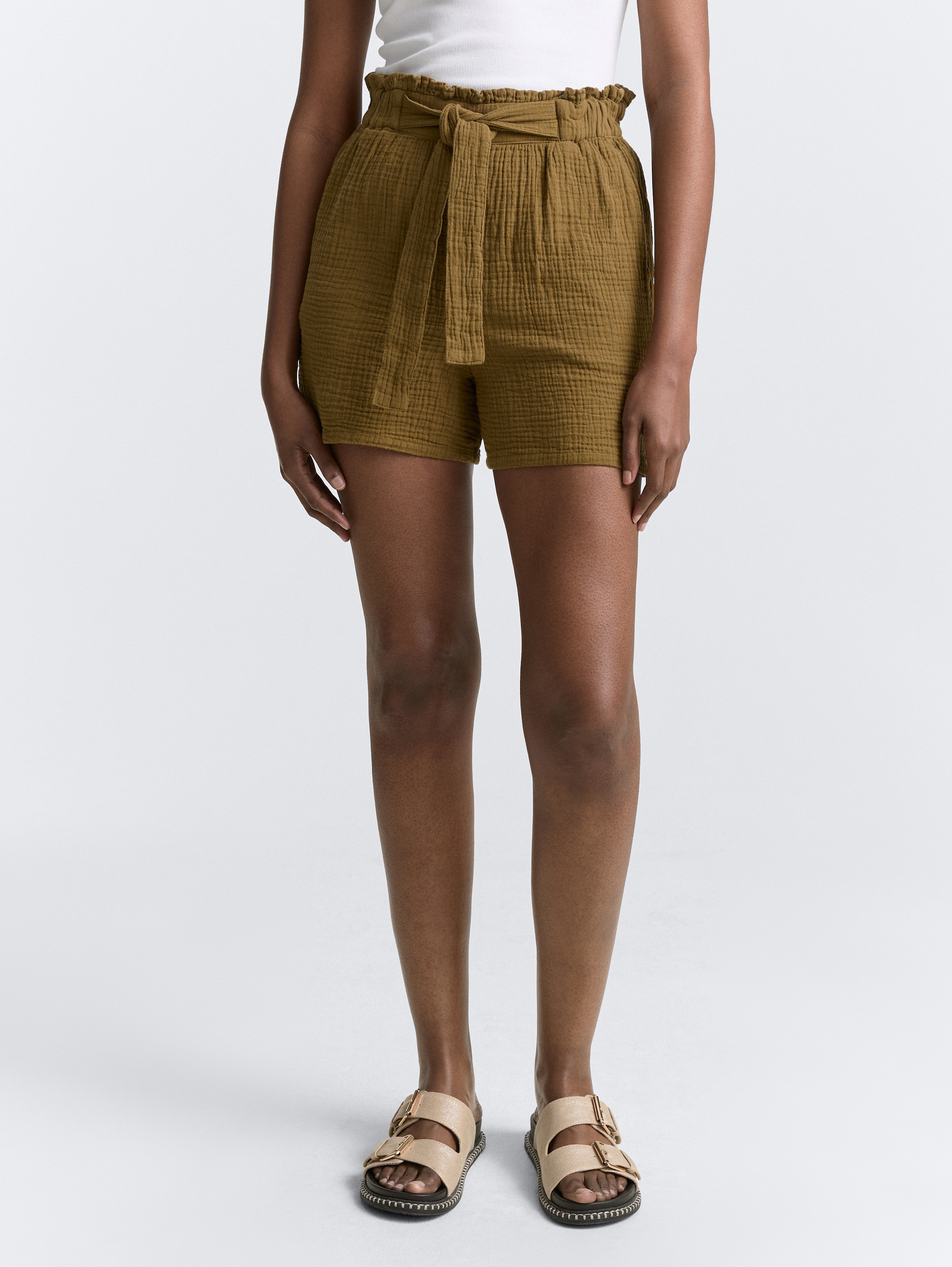 Musselin Relaxed Shorts - golden_olive_green - 