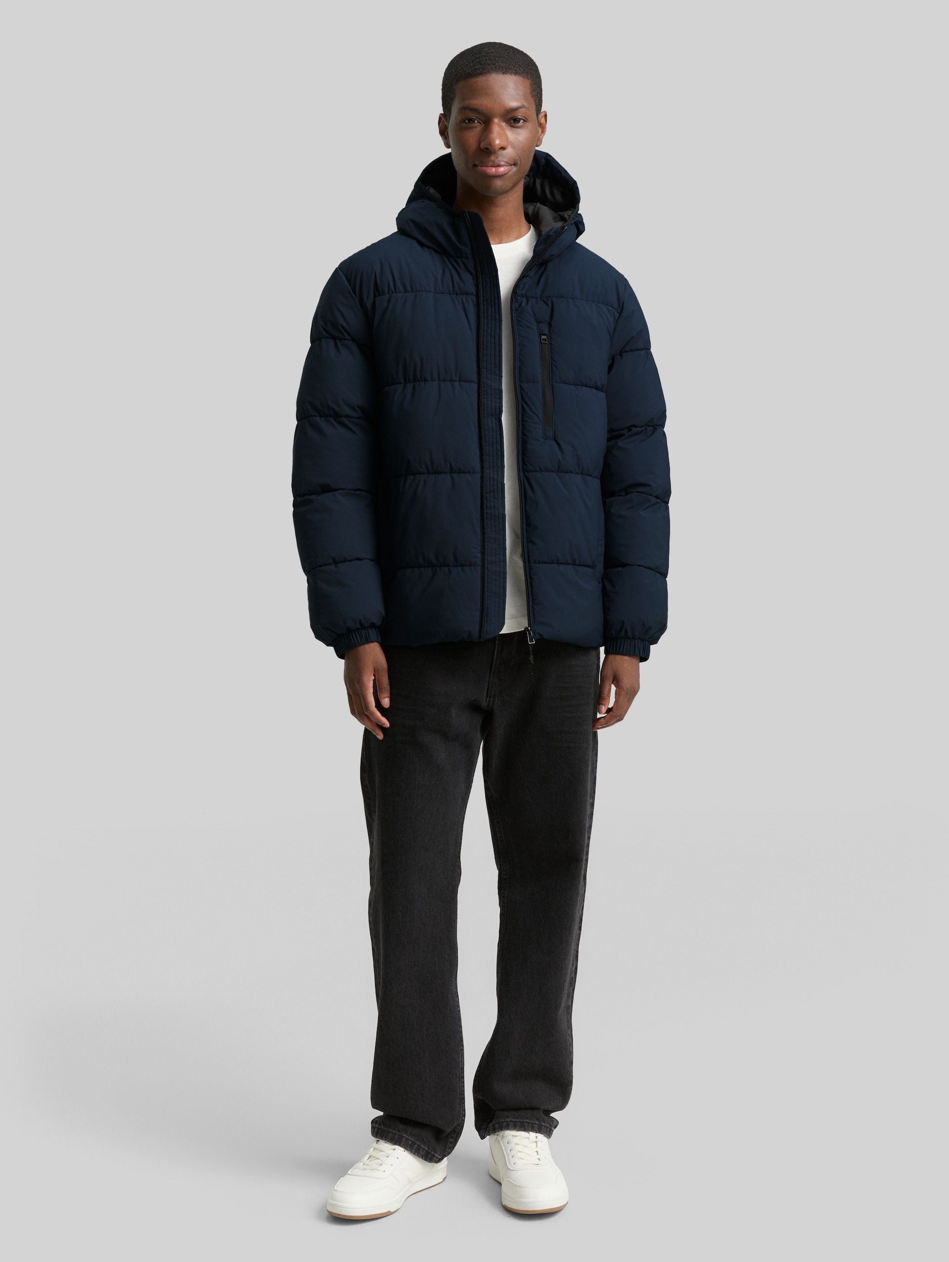 Lightweight puffer jacket with hood - sky captain blue - side model view
