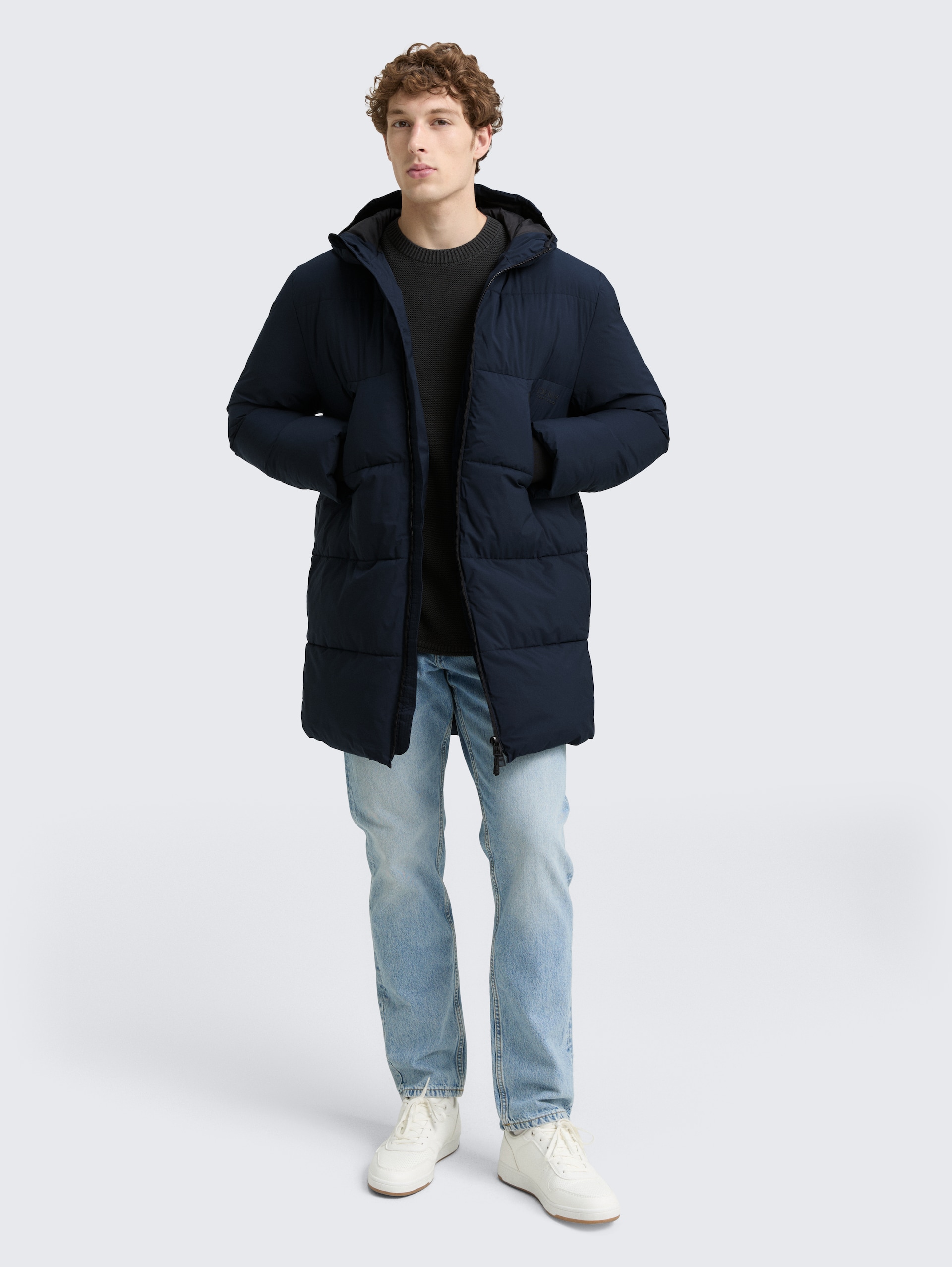 Puffer Parka mit Kapuze - sky captain blue - seitliche Model-Ansicht