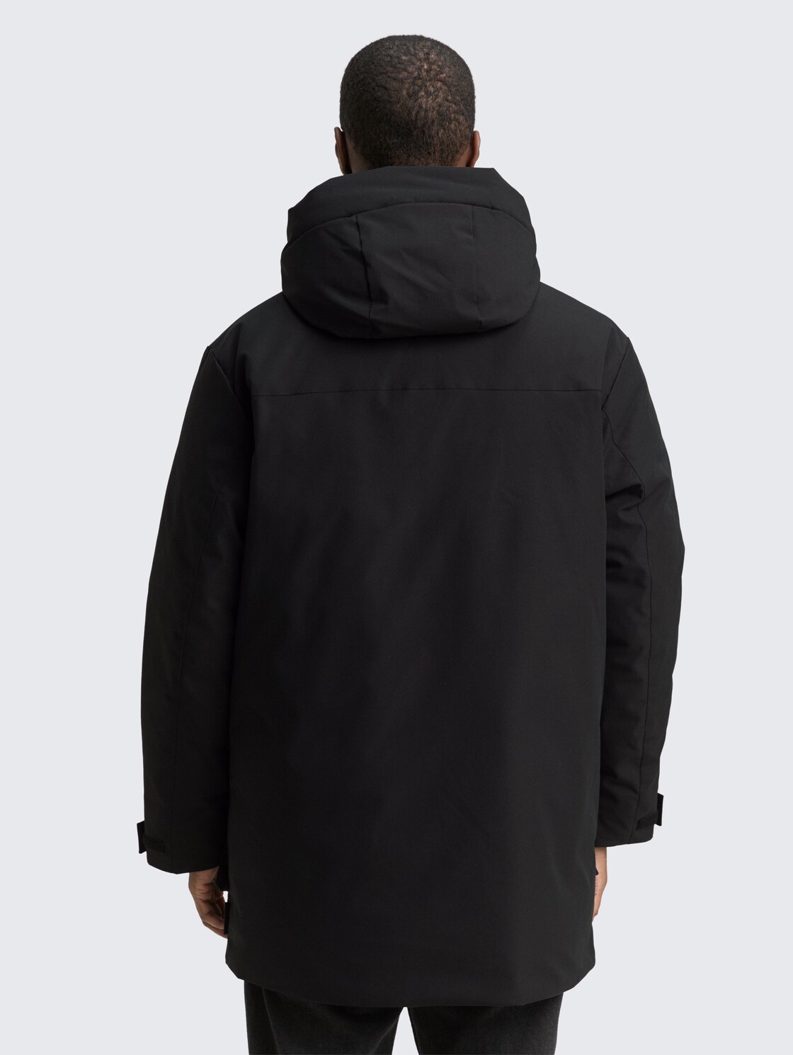 Arctic Parka mit abnehmbarer Kapuze - Black - Model-Rückansicht