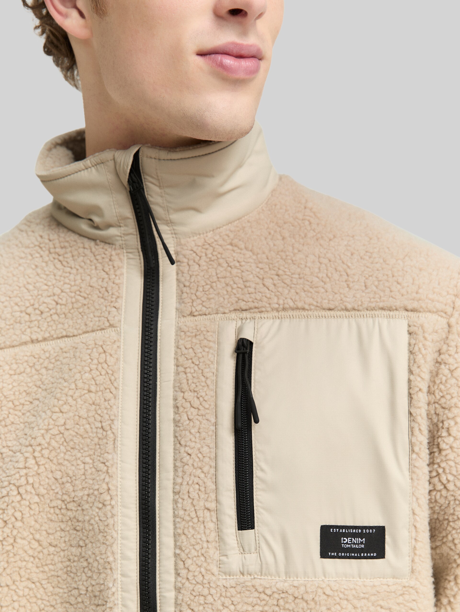 Teddy jacket with stand-up collar - Cashew Beige - Detail model view