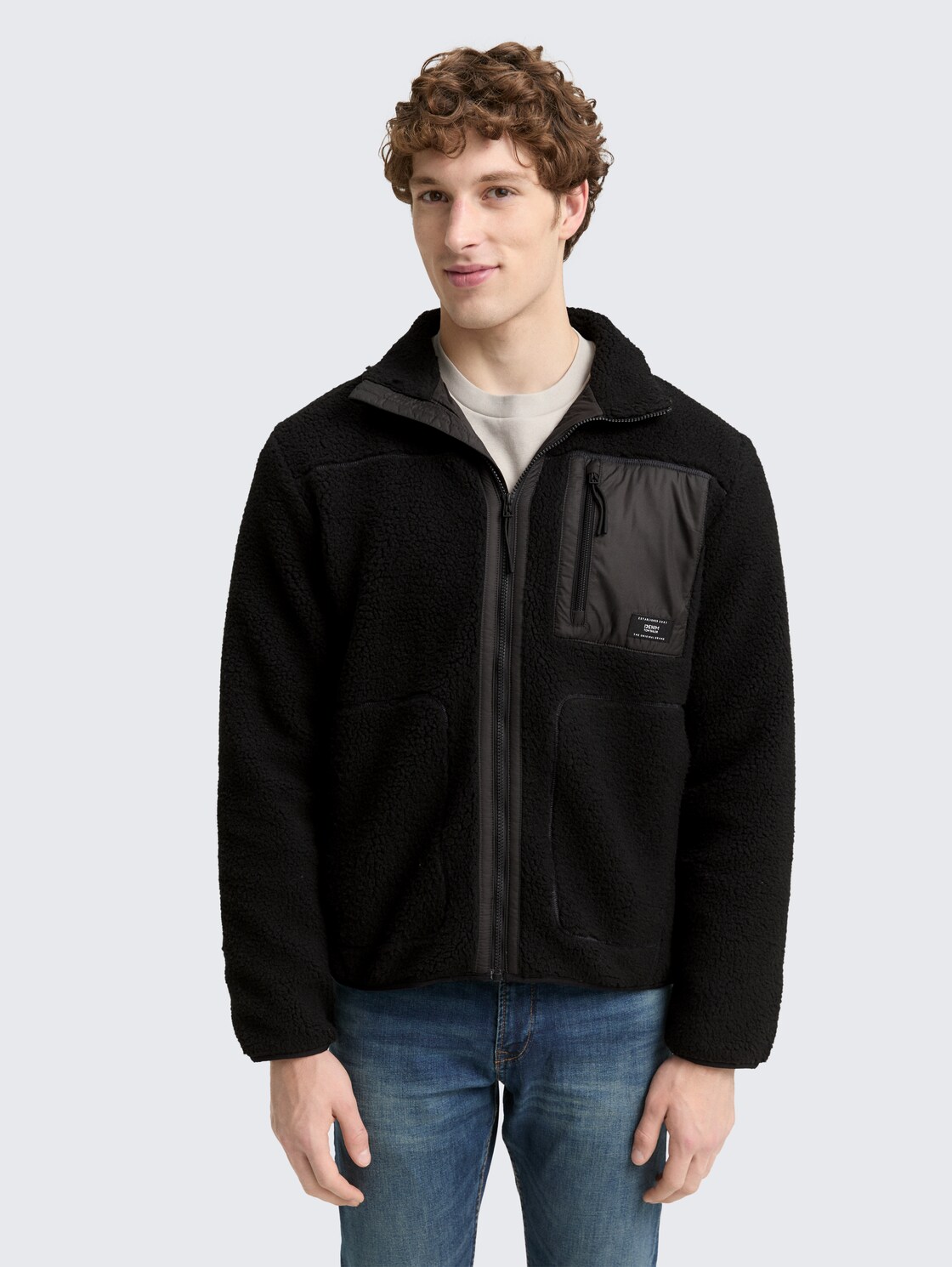 Teddy Jacke mit Stehkragen - Black - Model-Vorderansicht