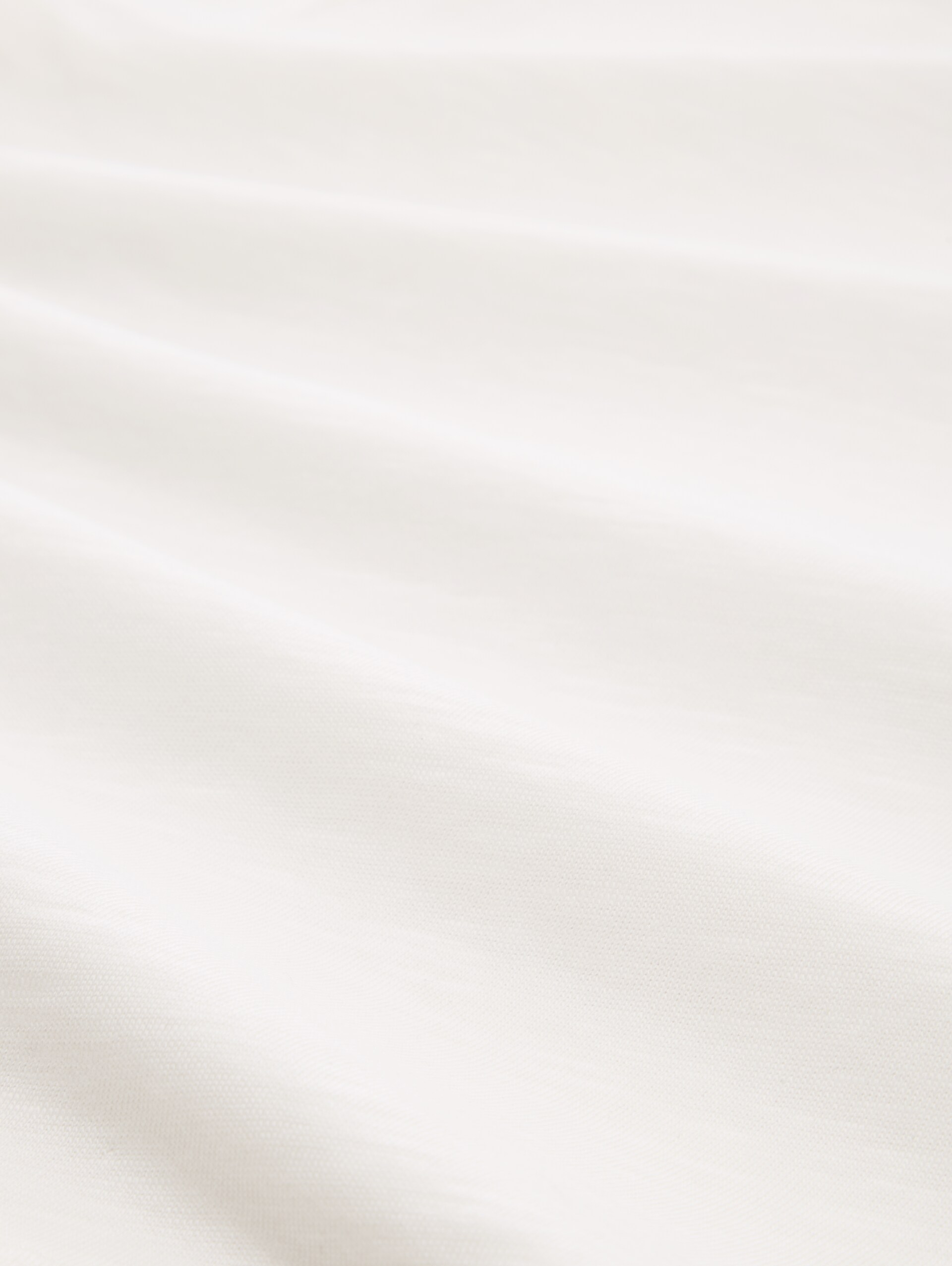 T-Shirt mit U-Boot-Ausschnitt - Whisper White - Material-Ansicht