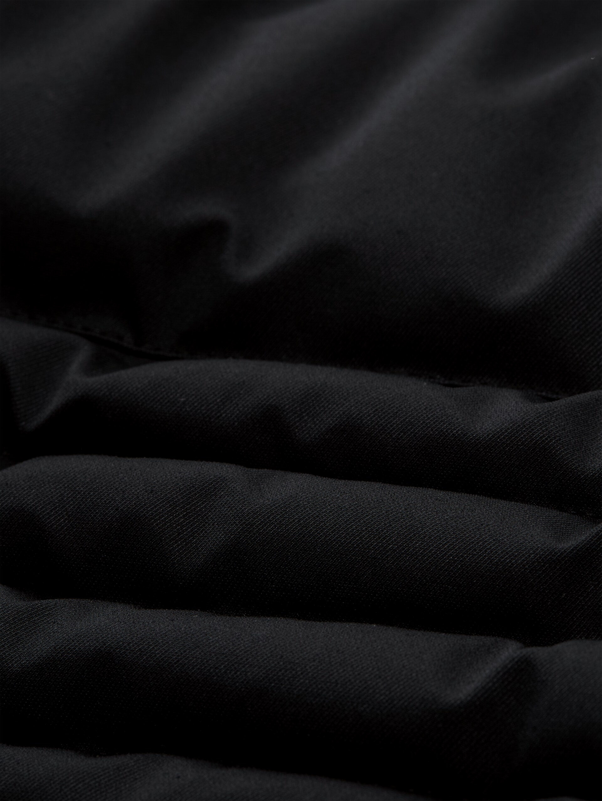 Puffer-Jacke mit abnehmbarer Kapuze - Black - Produkt-Detail-Ansicht
