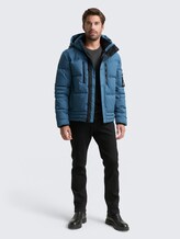 Veste tampon avec capuche amovible - real teal blue - vue latérale du modèle