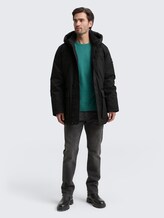 Arctic Parka mit abnehmbarer Kapuze - Black - seitliche Model-Ansicht