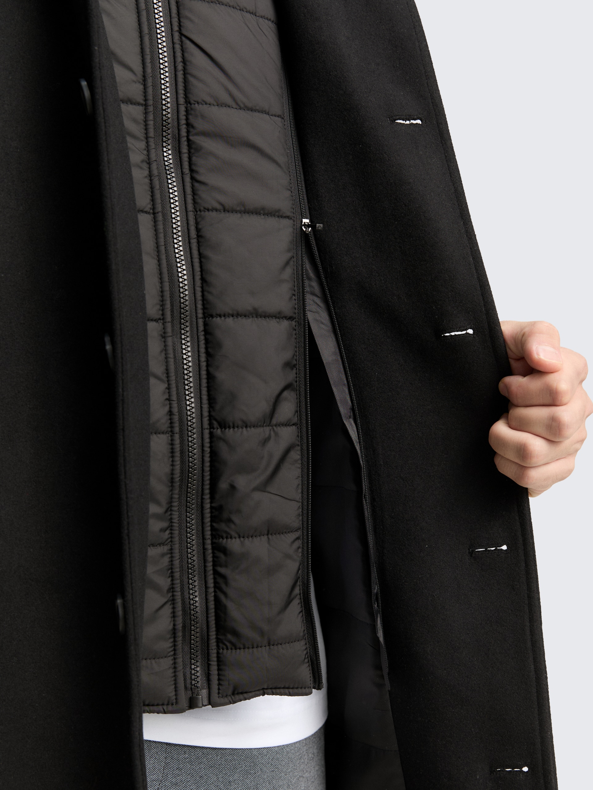 2-in-1 Wollmantel mit abnehmbarer Innenjacke - Black - Detail-Model-Ansicht