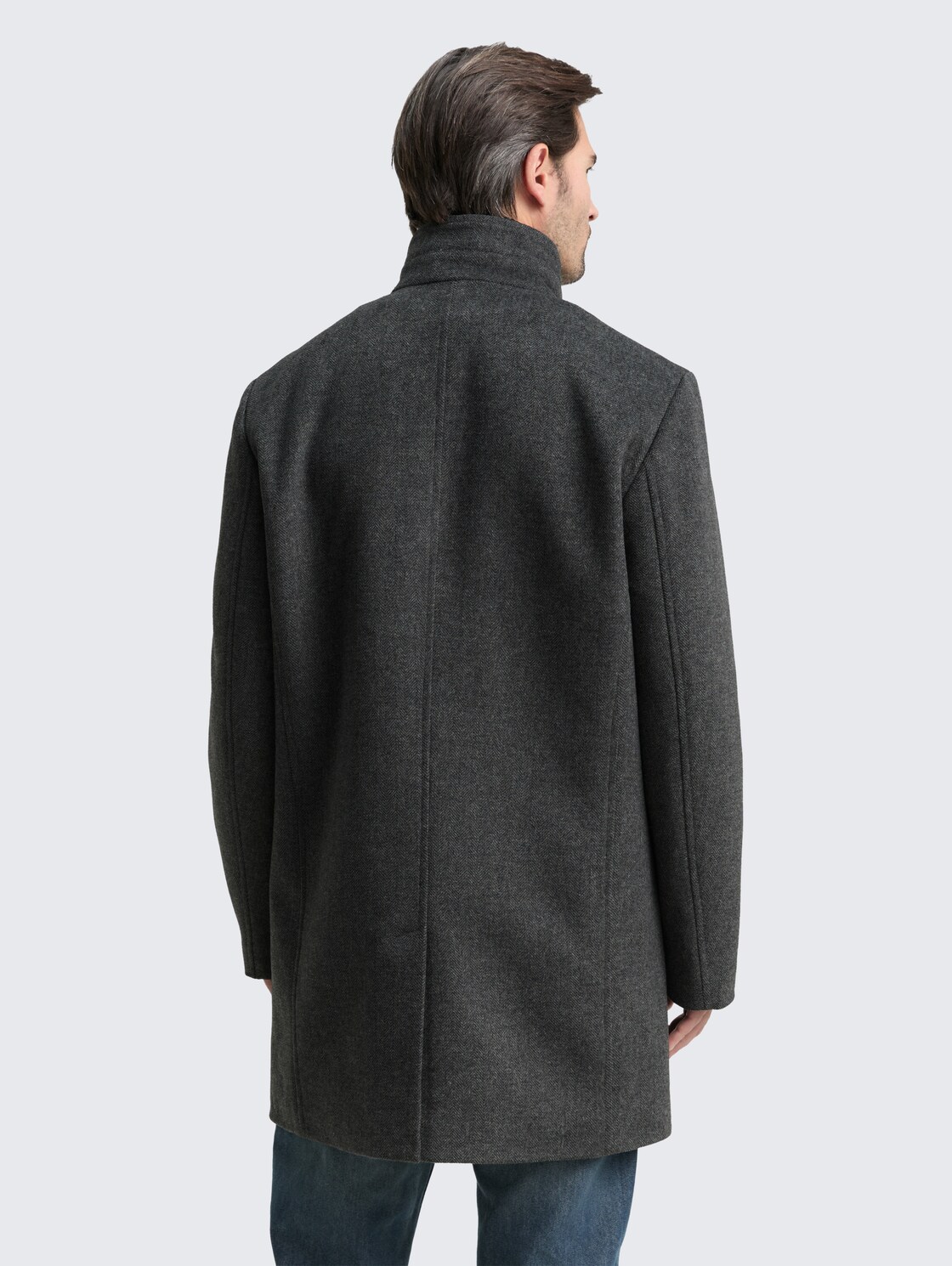 2-in-1 Wollmantel mit abnehmbarer Innenjacke - dark grey black herringbone - Model-Rückansicht