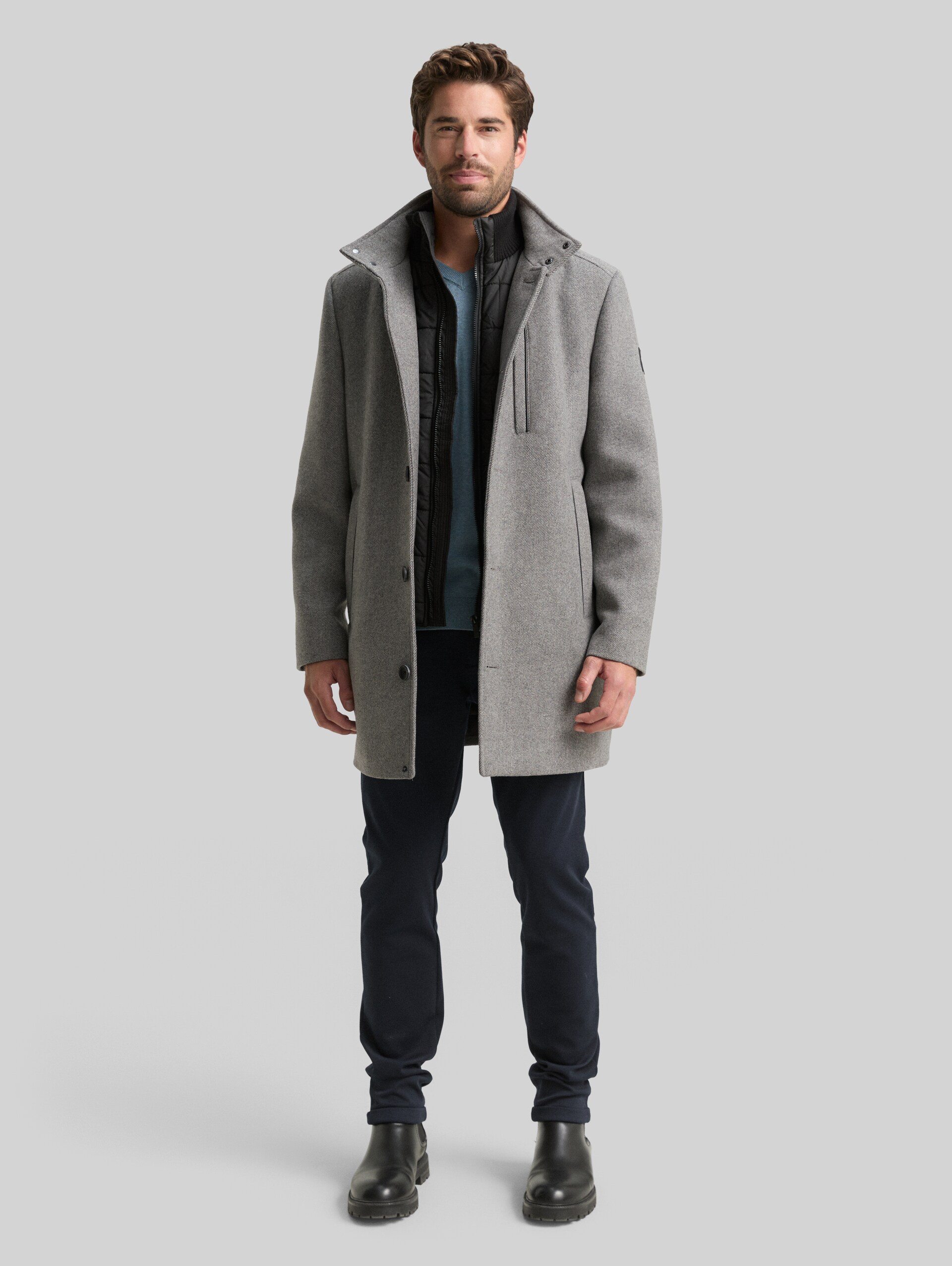 2-in-1 woollen coat with detachable inner jacket - light stone grey wool twill - side model view