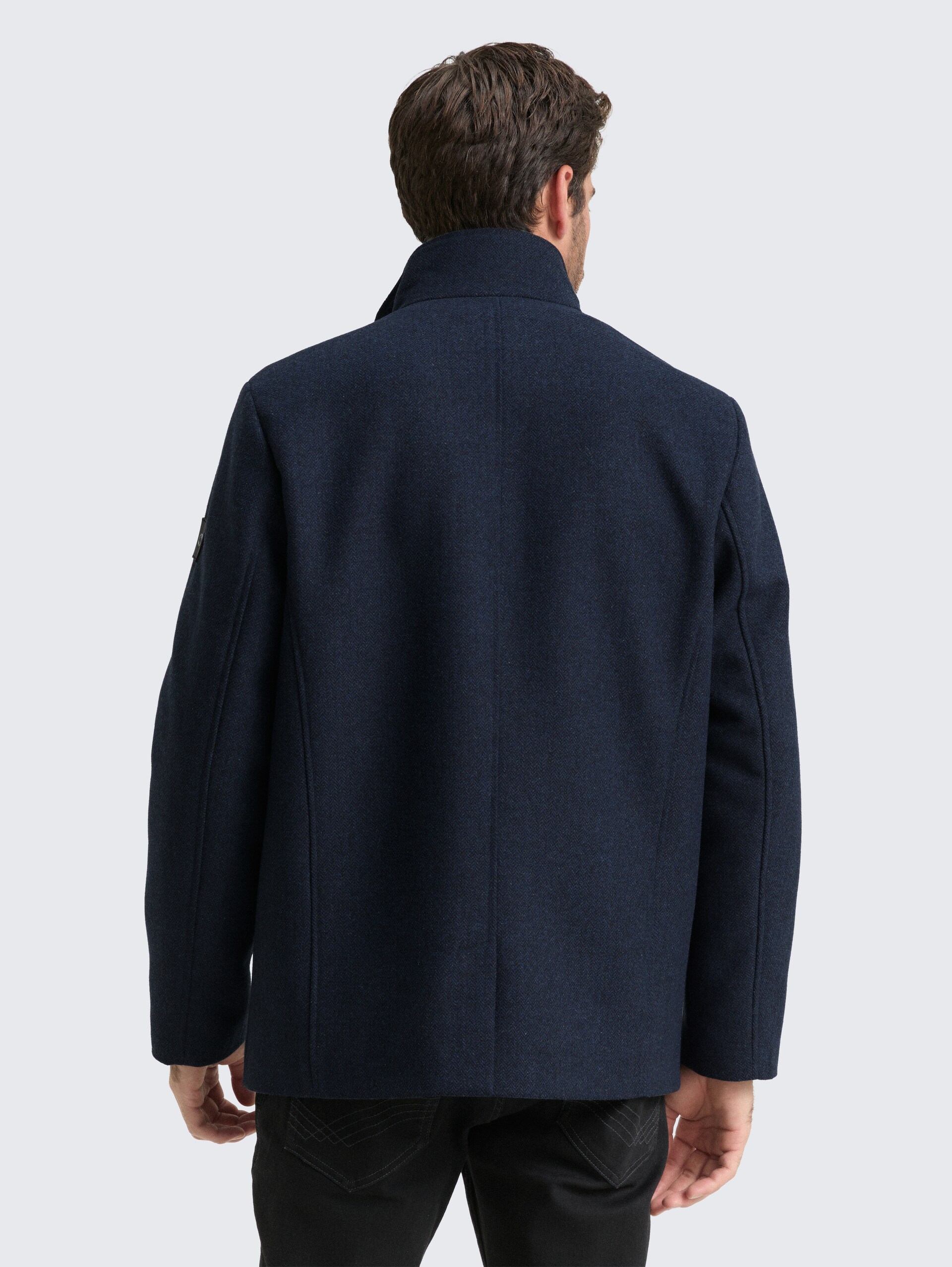 2-in-1 Wolljacke mit abnehmbarer Innenjacke - blue small herringbone - Model-Rückansicht