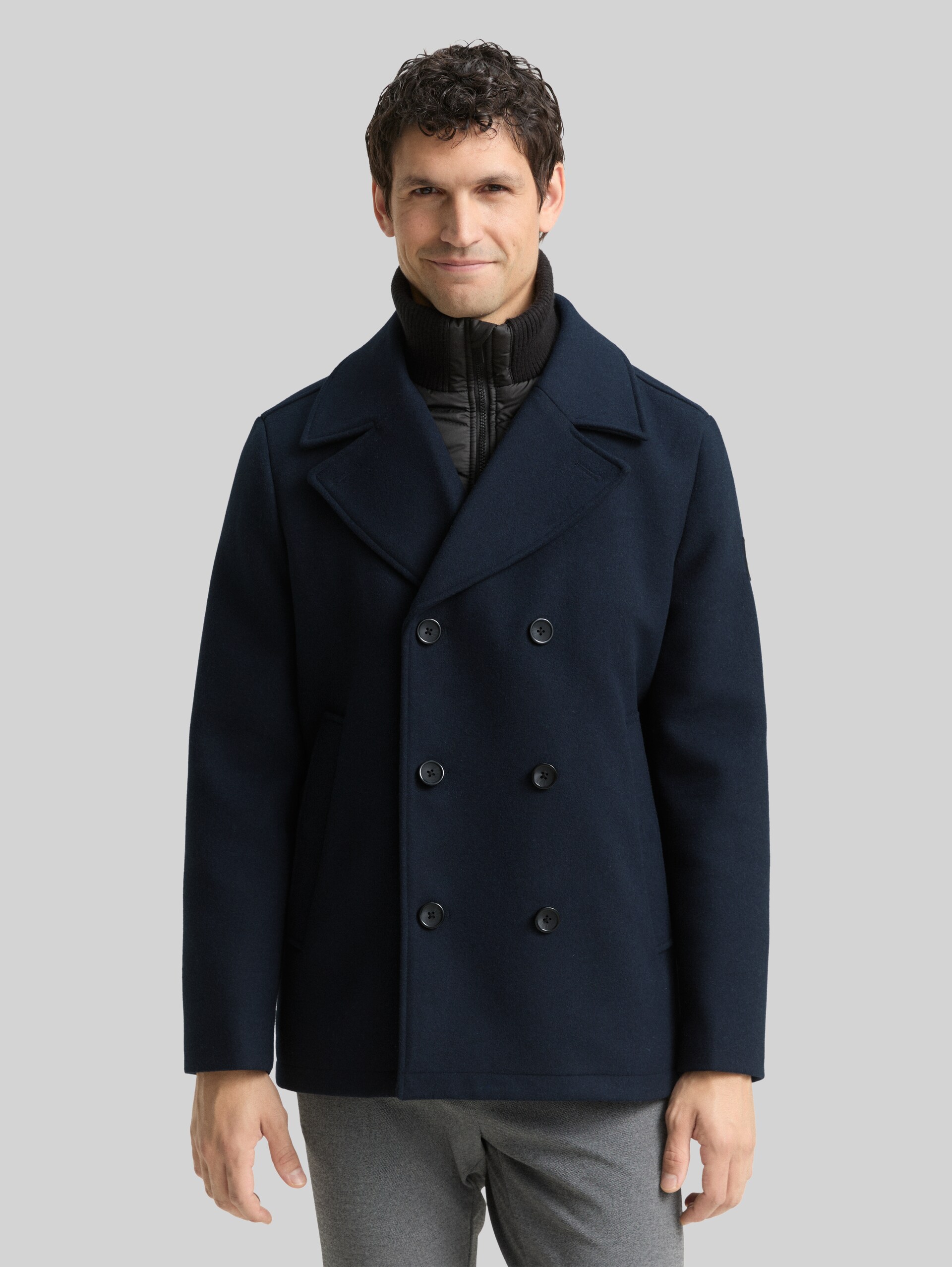 2-in-1 wool jacket with detachable inner jacket - sky captain blue - Model front view
