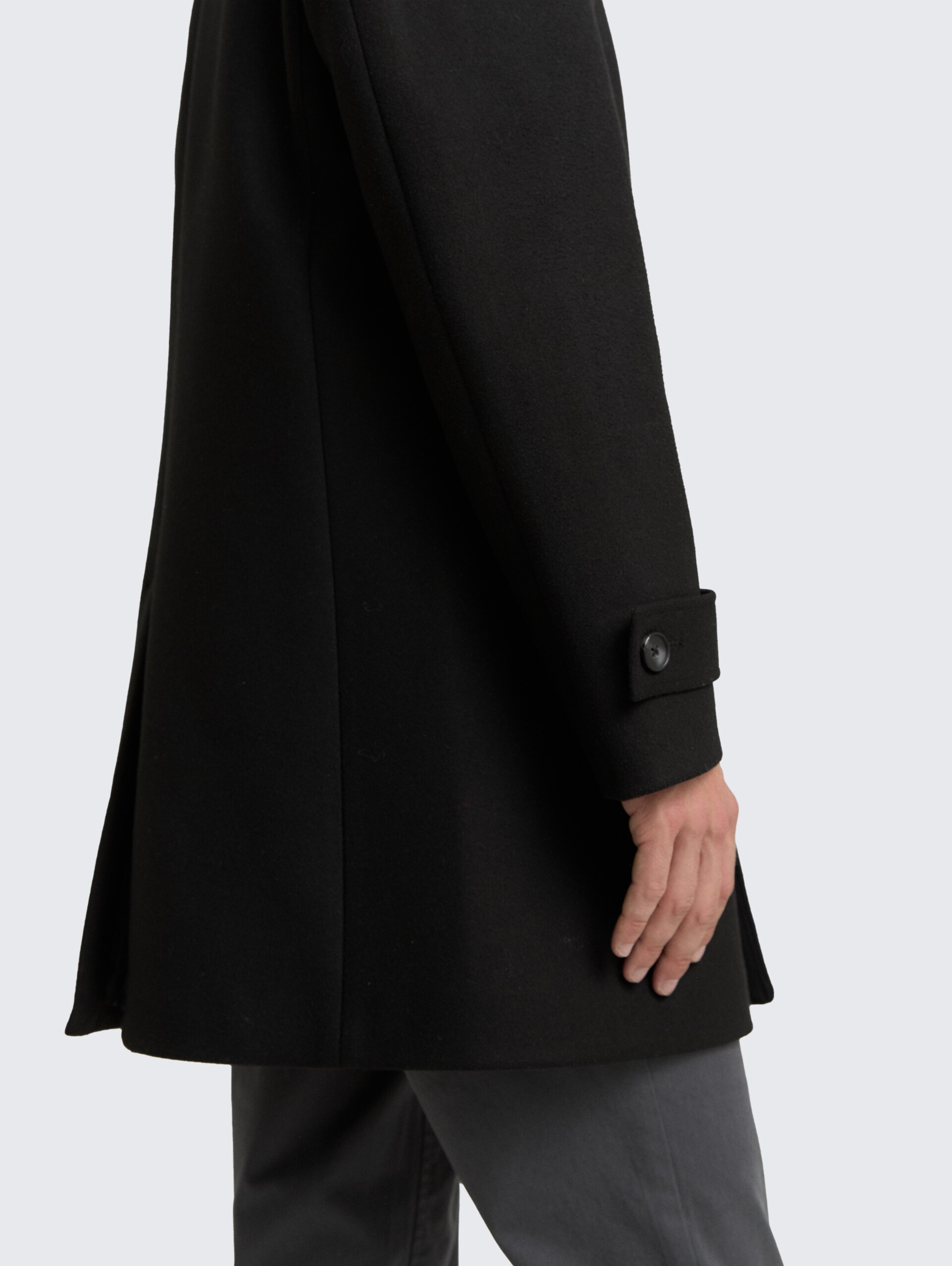 Wollmantel mit Reverskragen - Black - Detail-Model-Ansicht