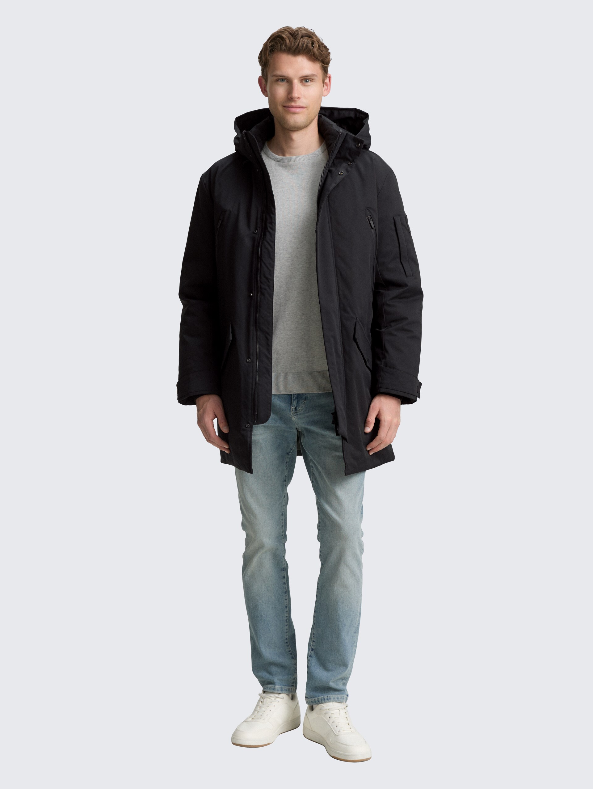 TT.PRO.TECH Parka mit abnehmbarer Kapuze - Black - seitliche Model-Ansicht
