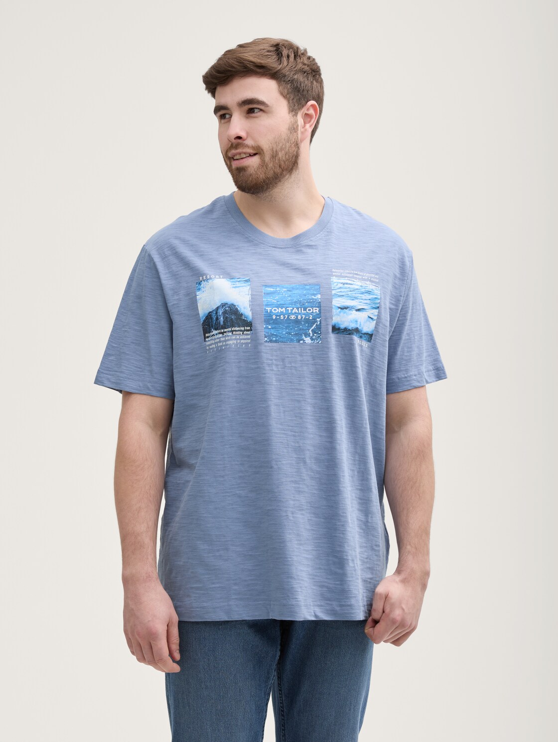 Plus Size - T-Shirt mit Foto-Print - dove blue - Ausschnitt Model-Vorderansicht