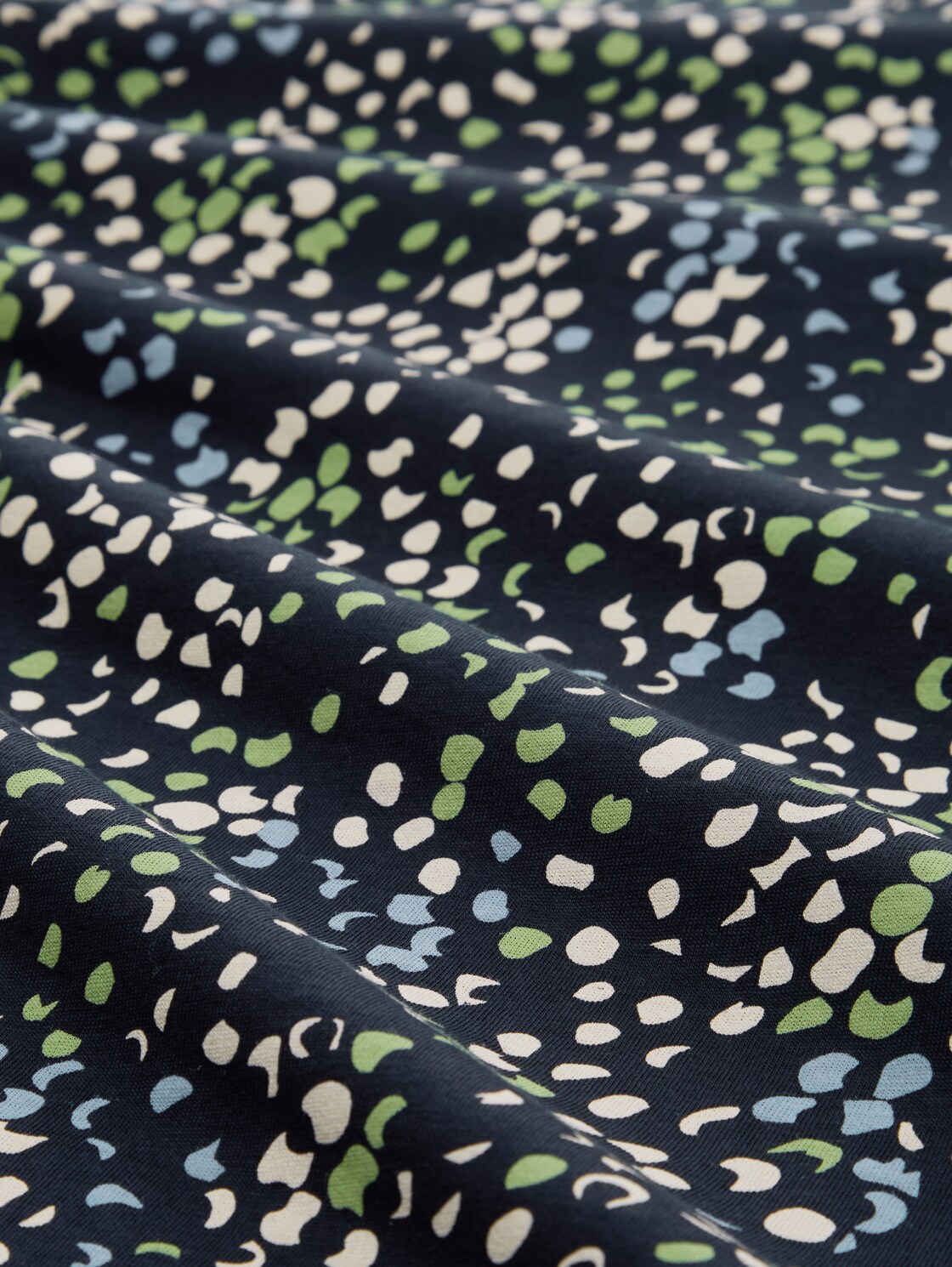 Plus Size - T-Shirt mit Print - multicolor navy dot structure - Material-Ansicht