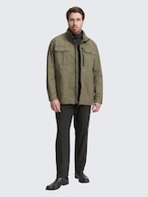 Plus Size - Fieldjacket aus Baumwolle - smokey olive green - seitliche Model-Ansicht