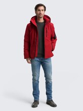 Winterjacke mit abnehmbarer Kapuze - Coach Red - seitliche Model-Ansicht