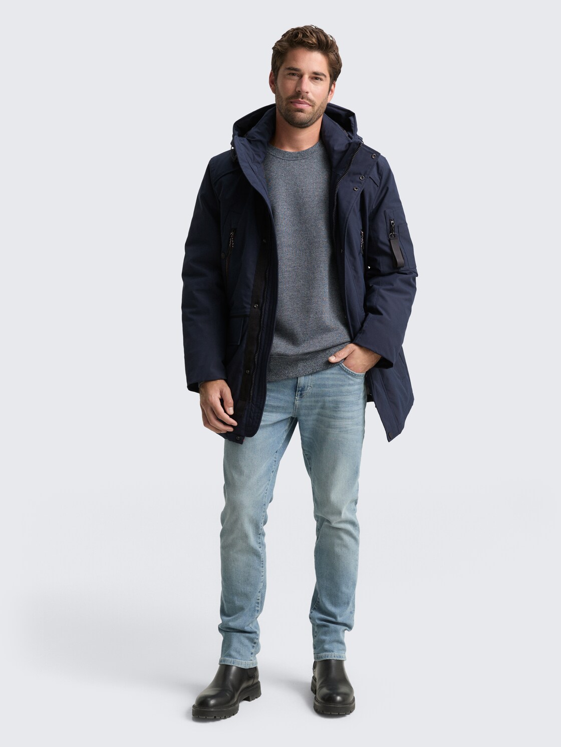 Arctic Parka mit abnehmbarer Kapuze - sky captain blue - seitliche Model-Ansicht