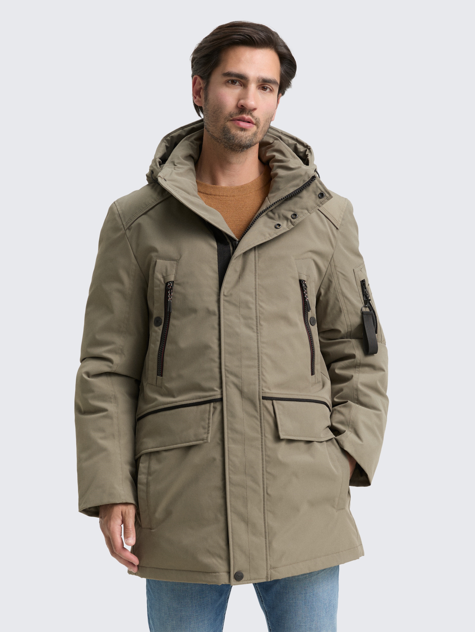 Arctic Parka mit abnehmbarer Kapuze - smokey olive green - Model-Vorderansicht