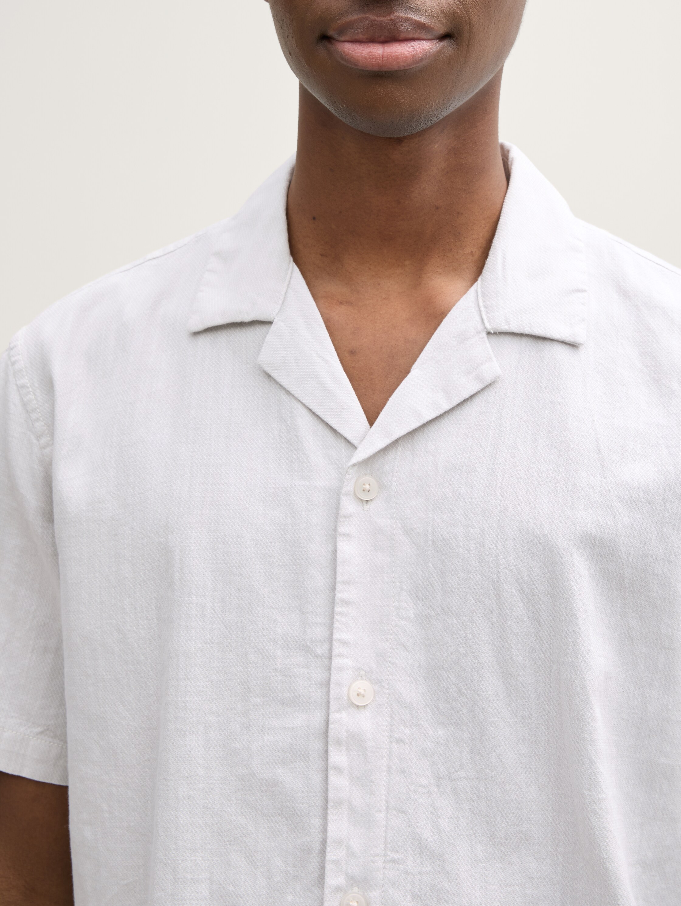 Relaxed Fit Kurzarmhemd aus Baumwolle - chalk_grey_white_structure - 