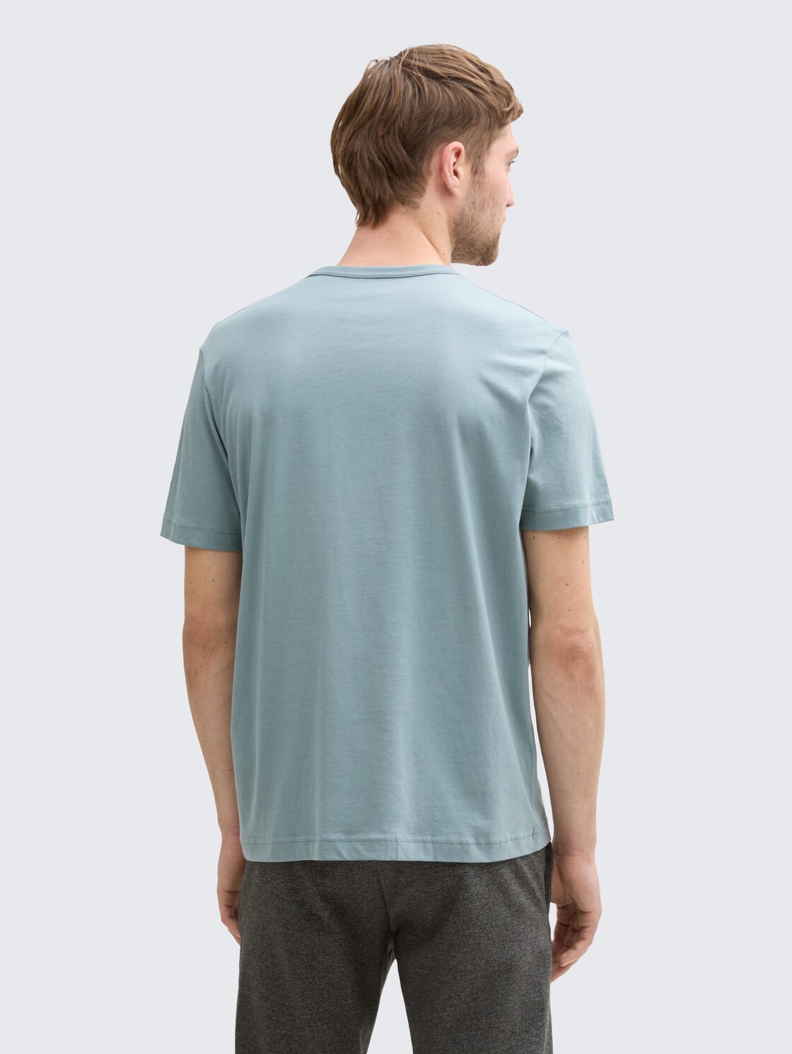 T-Shirts aus Baumwolle mit Logo-Print im 2er-Pack - grey mint - Auschnitt Model-Rückansicht