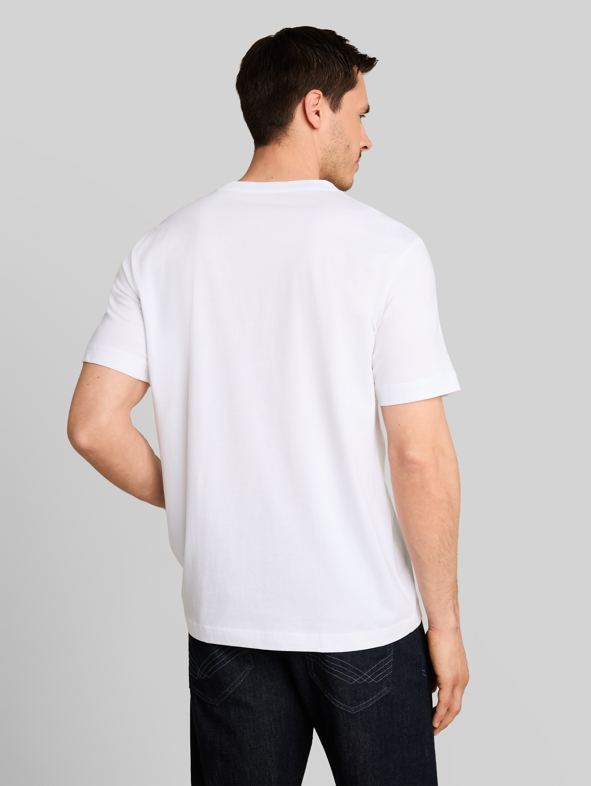 Basic T-Shirts im 3er-Pack - Dark Grey Melange - Auschnitt Model-Rückansicht