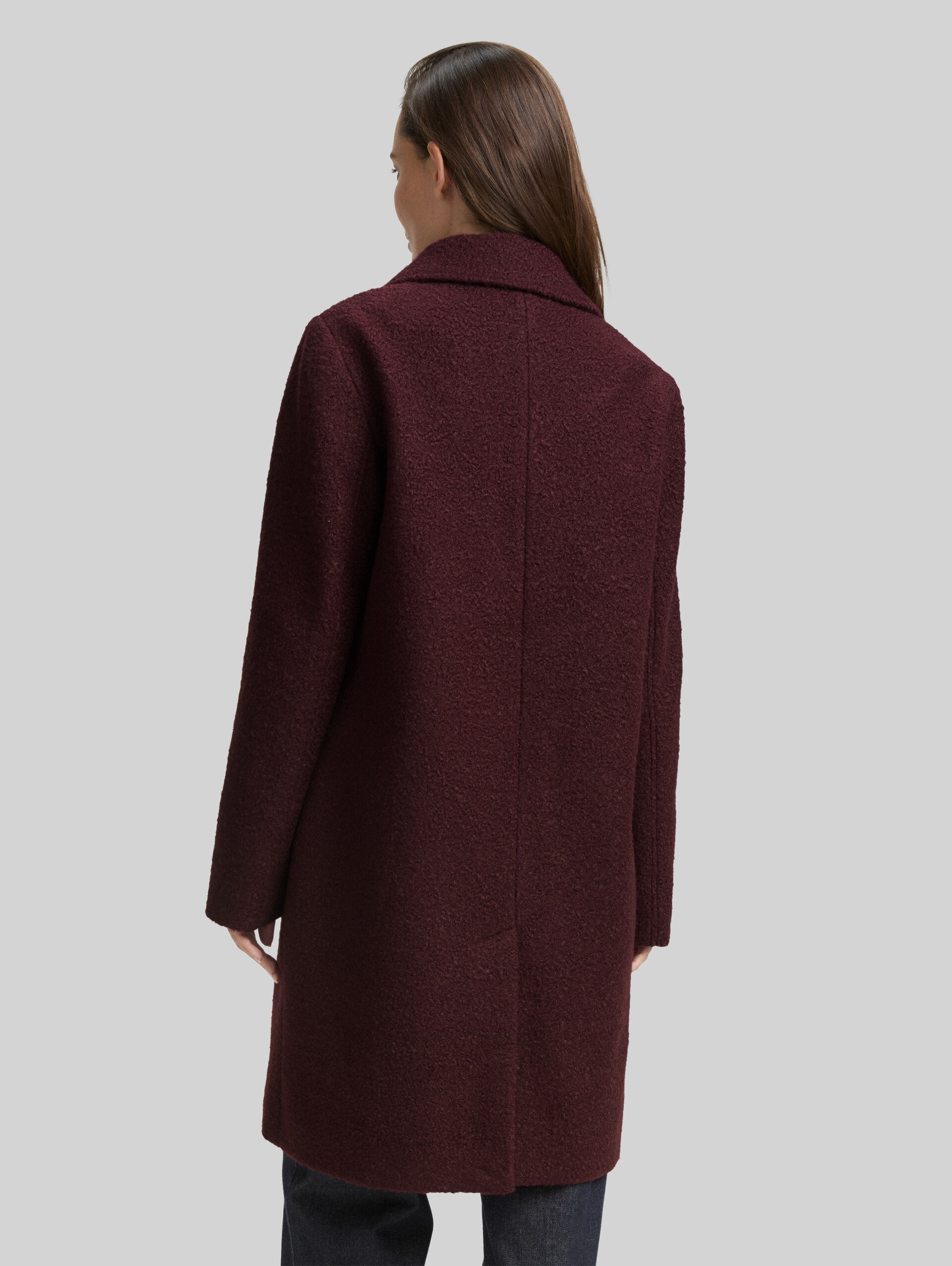 Bouclé coat with lapel collar - Zinfandel Red - Model-back view