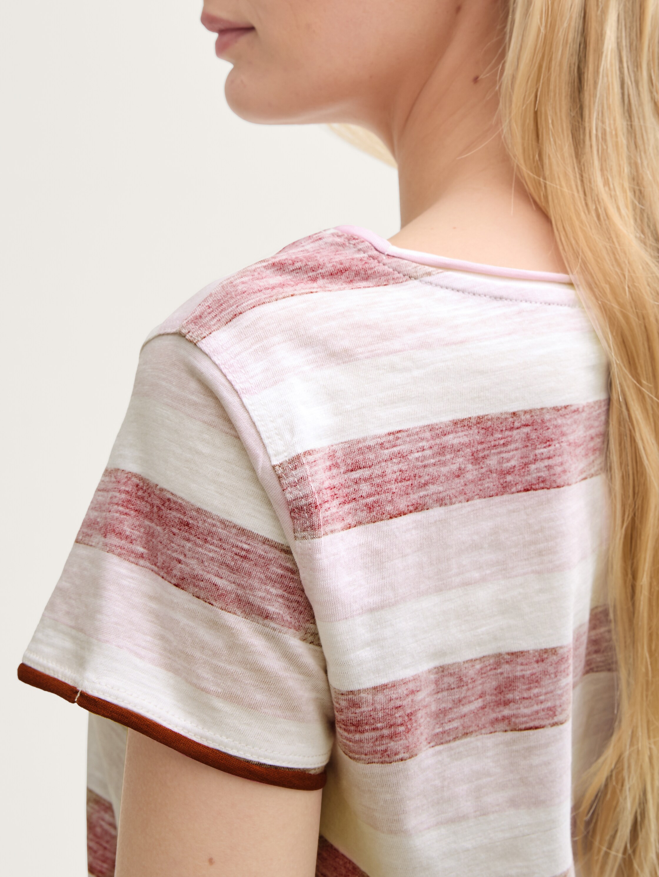 T-Shirt mit Rundhalsausschnitt - 5