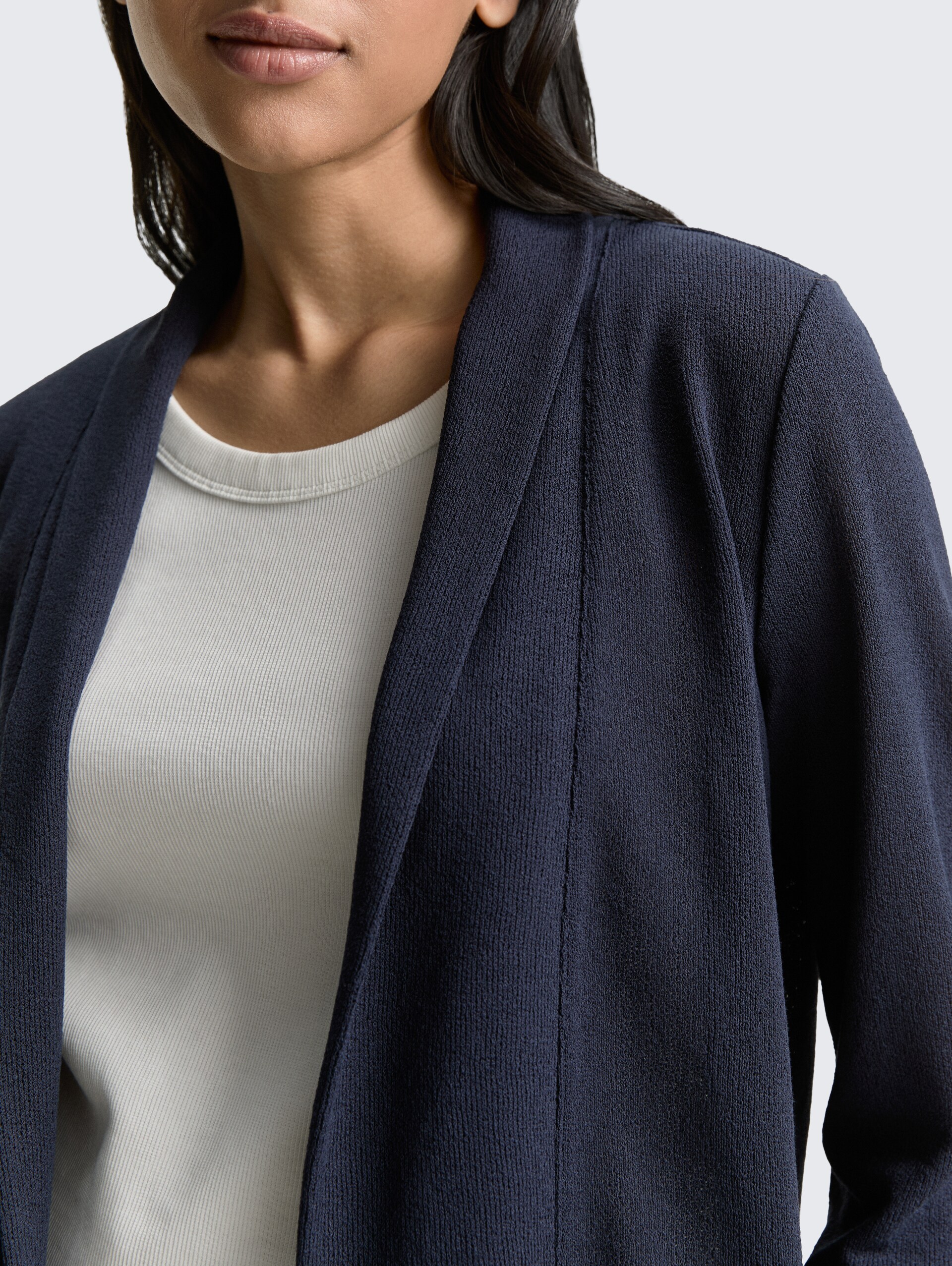Cardigan mit Schalkragen - sky captain blue - Detail-Model-Ansicht
