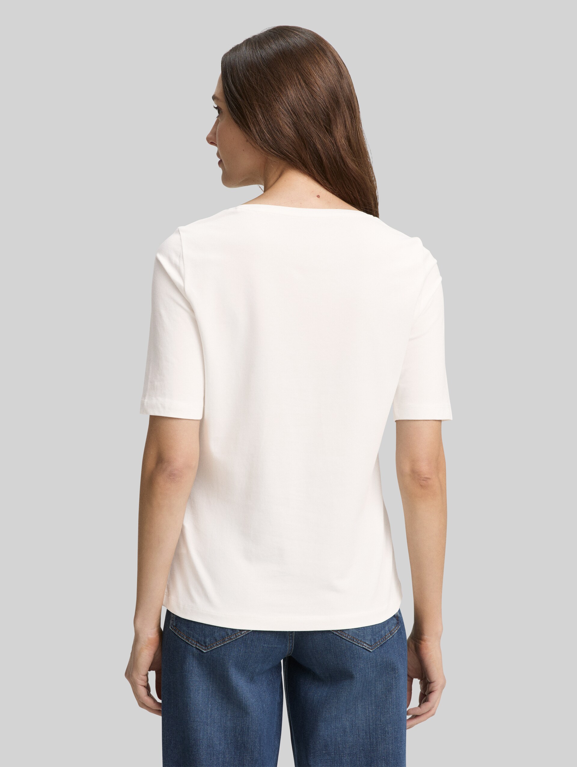 T-shirt with print - off white - Neckline model-back view