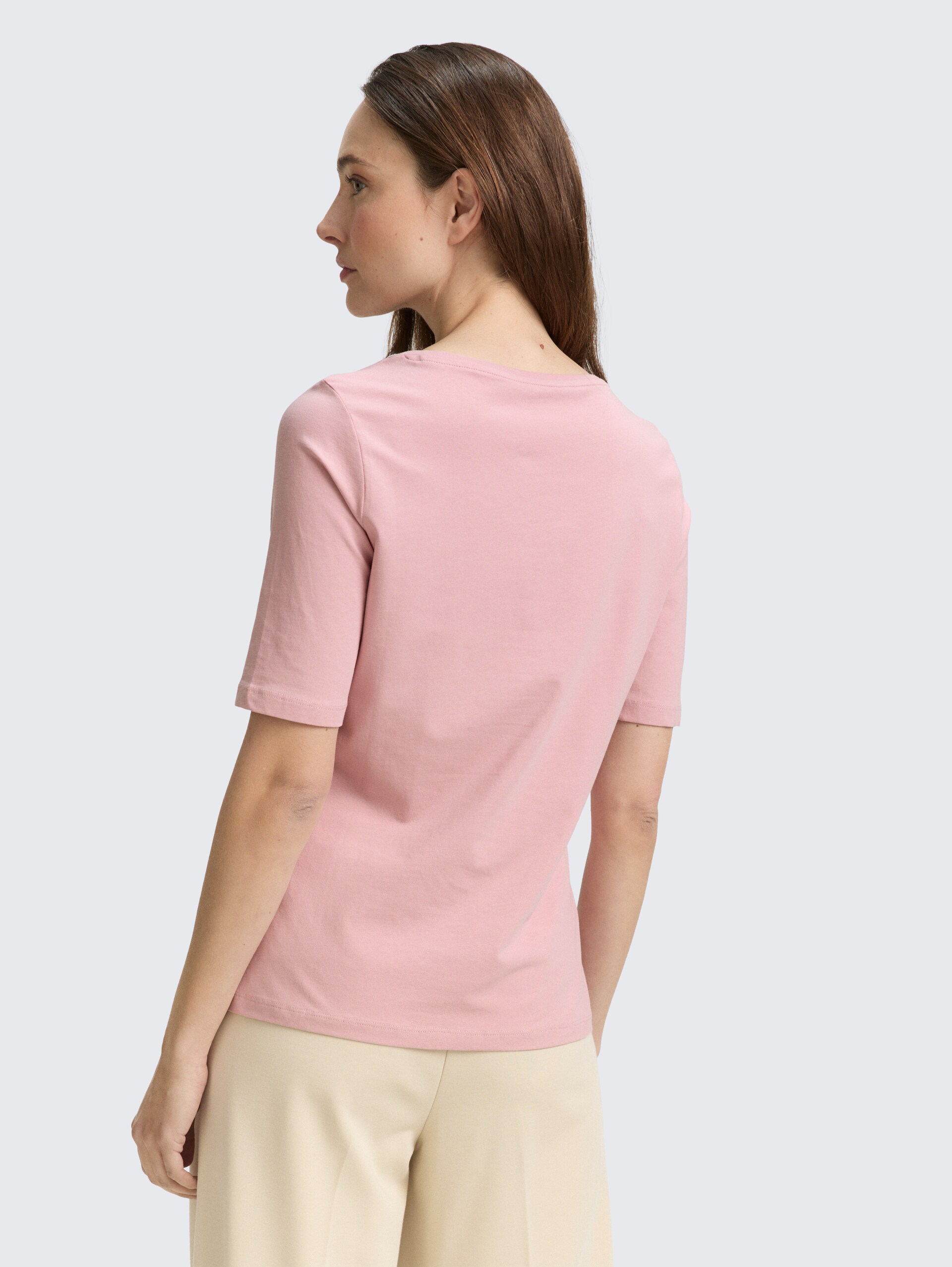 T-Shirt mit Print - Morning Pink - Auschnitt Model-Rückansicht