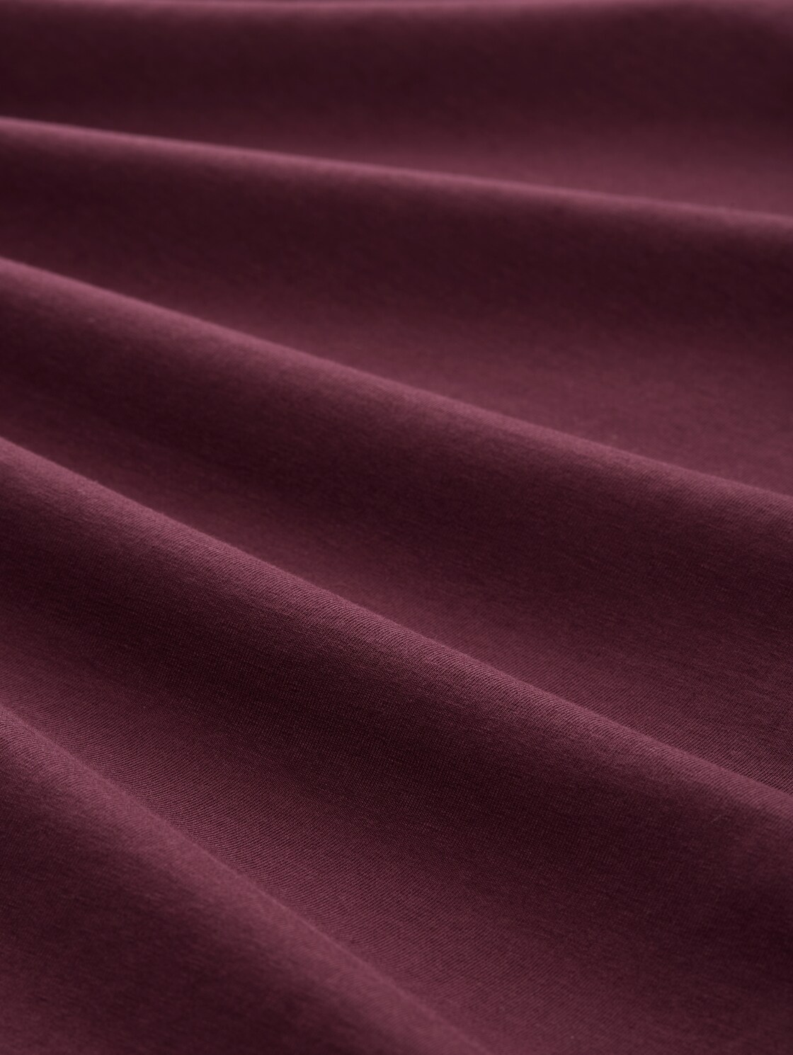 T-Shirt mit Print - bordeaux red - Material-Ansicht